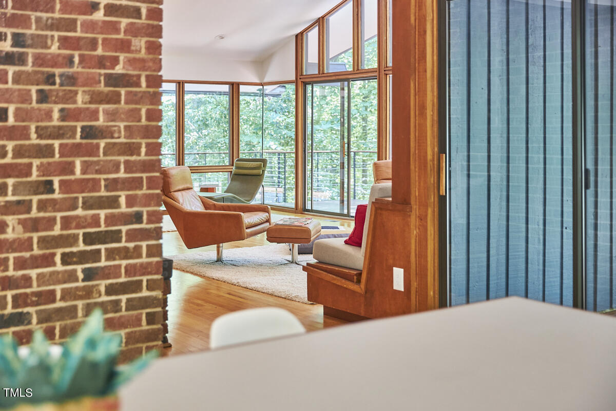 2312 Honeysuckle Court