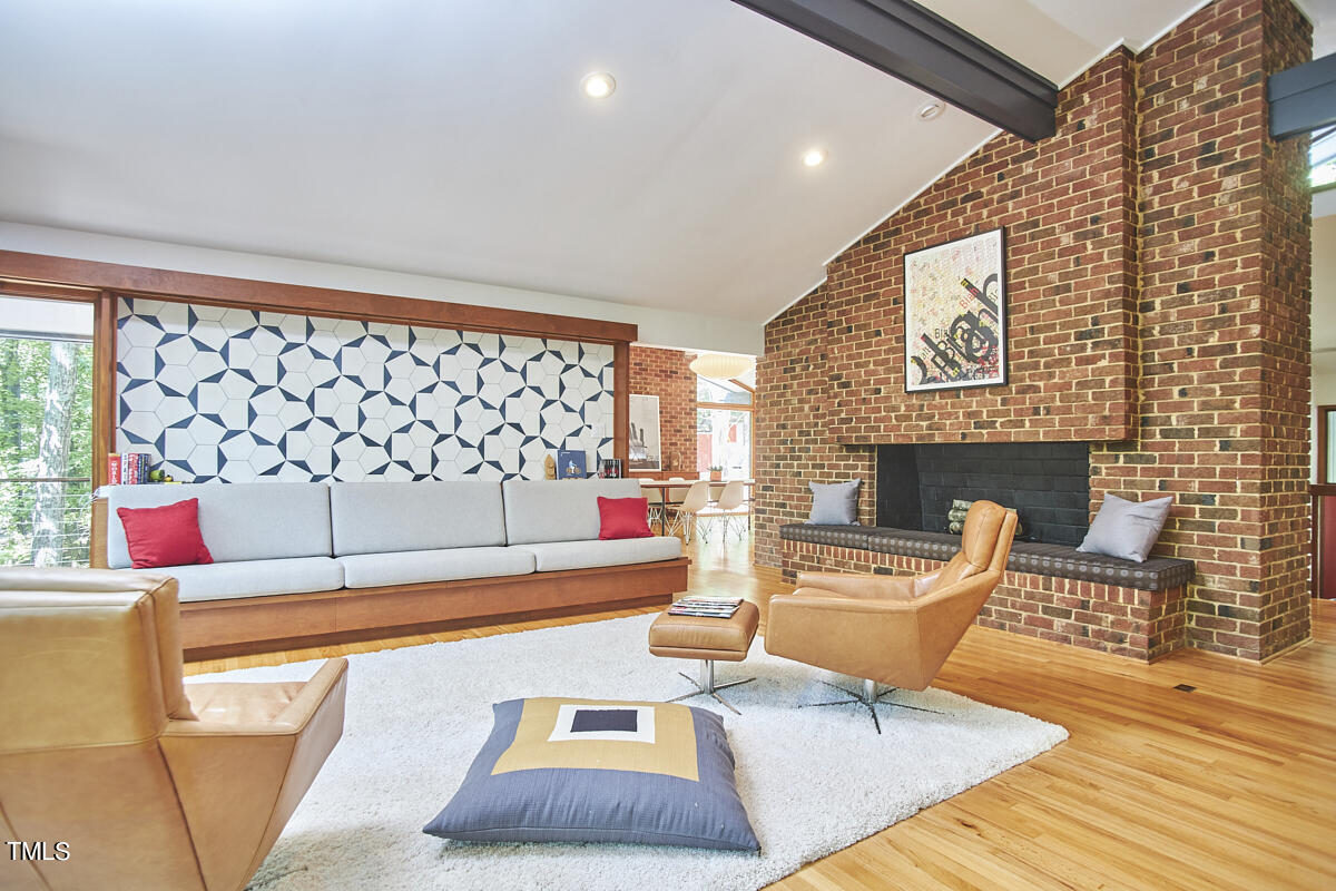 2312 Honeysuckle Court