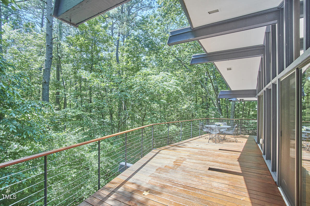 2312 Honeysuckle Court