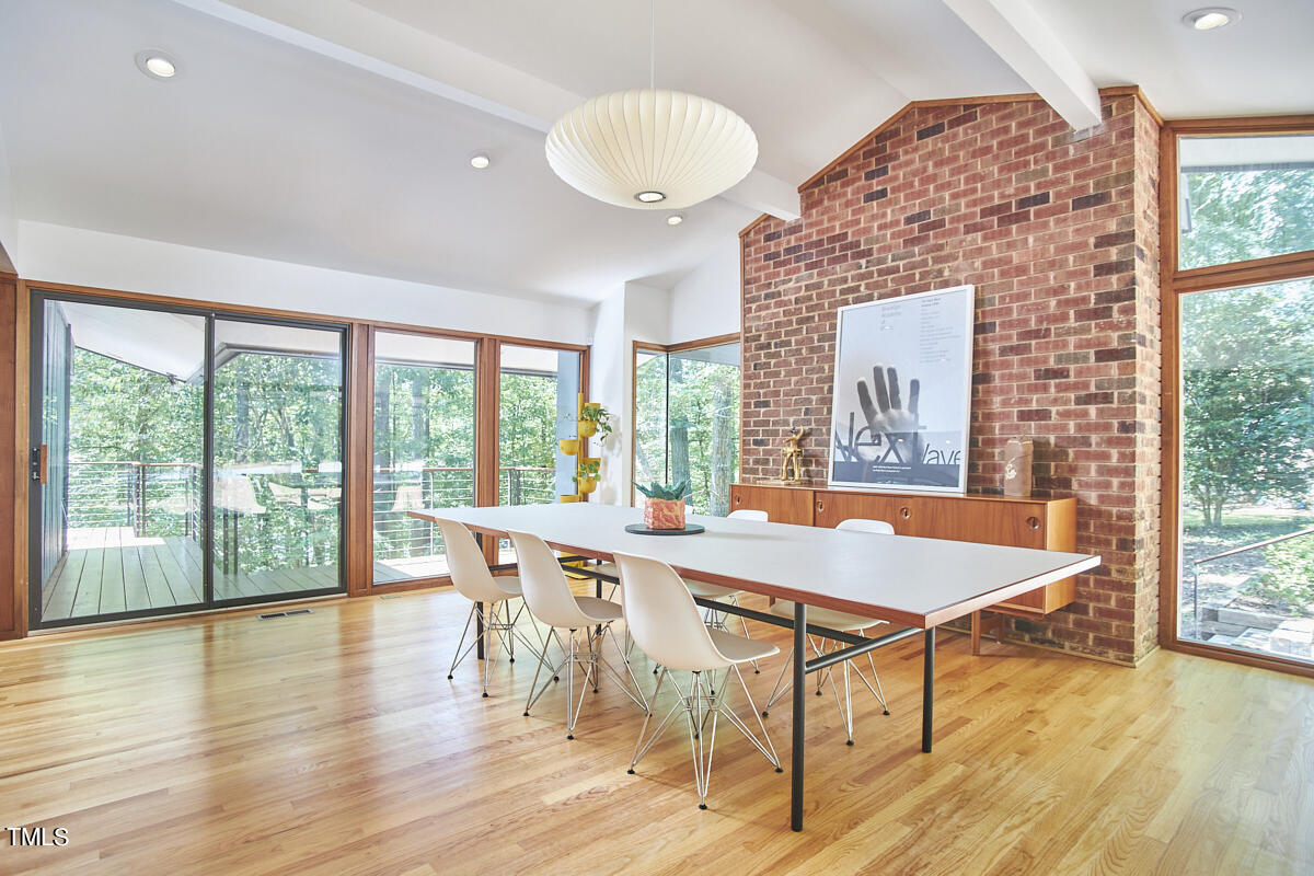 2312 Honeysuckle Court