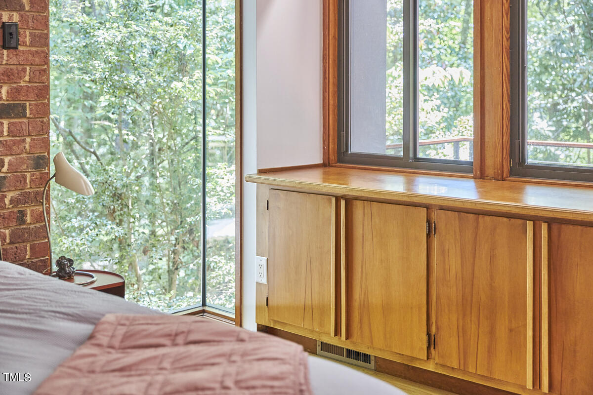 2312 Honeysuckle Court