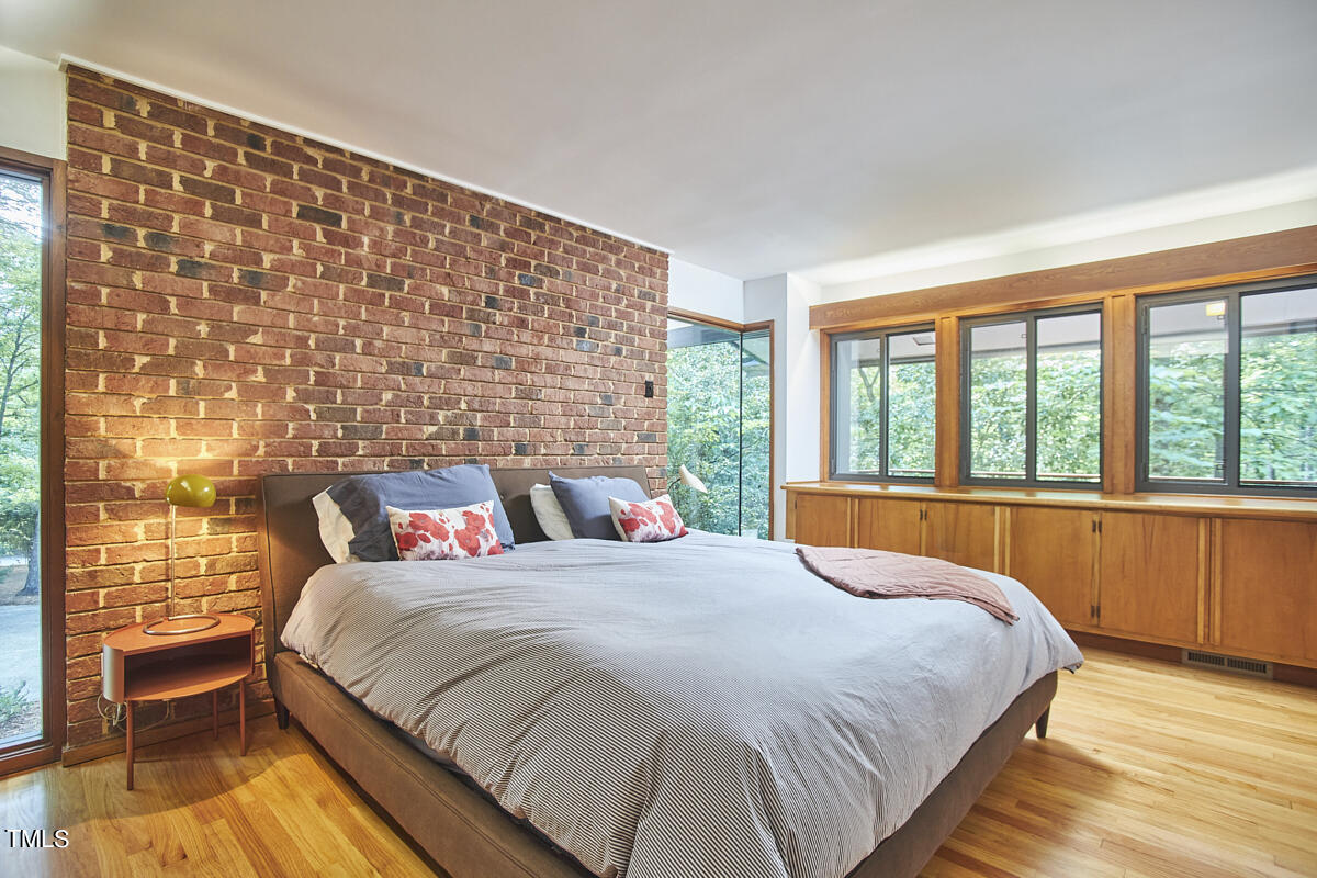 2312 Honeysuckle Court