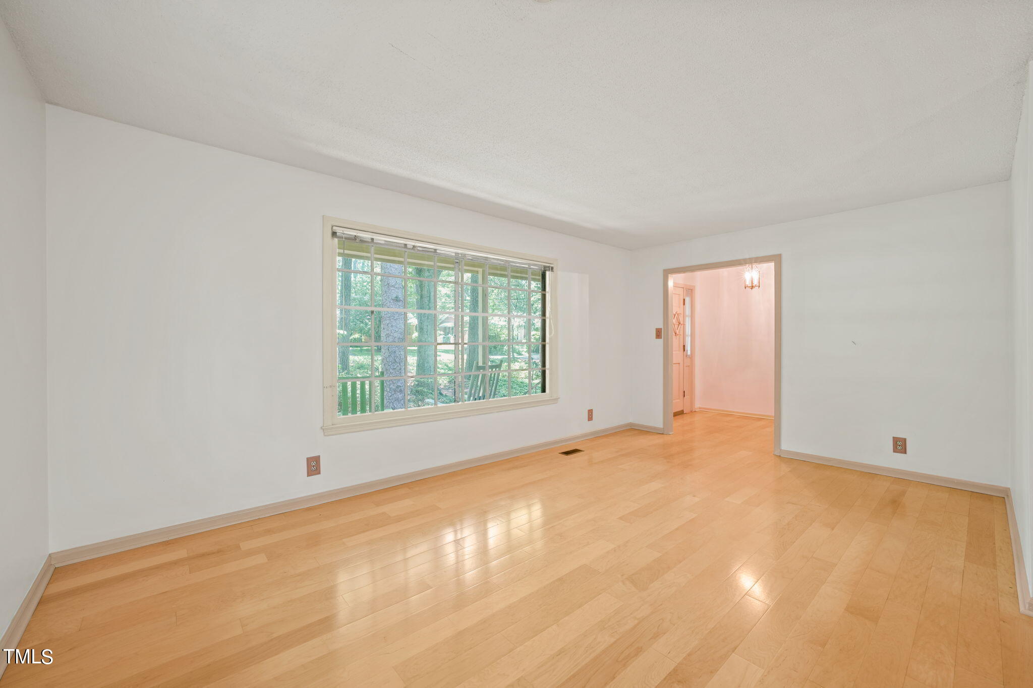 2500 W Woodrow Street