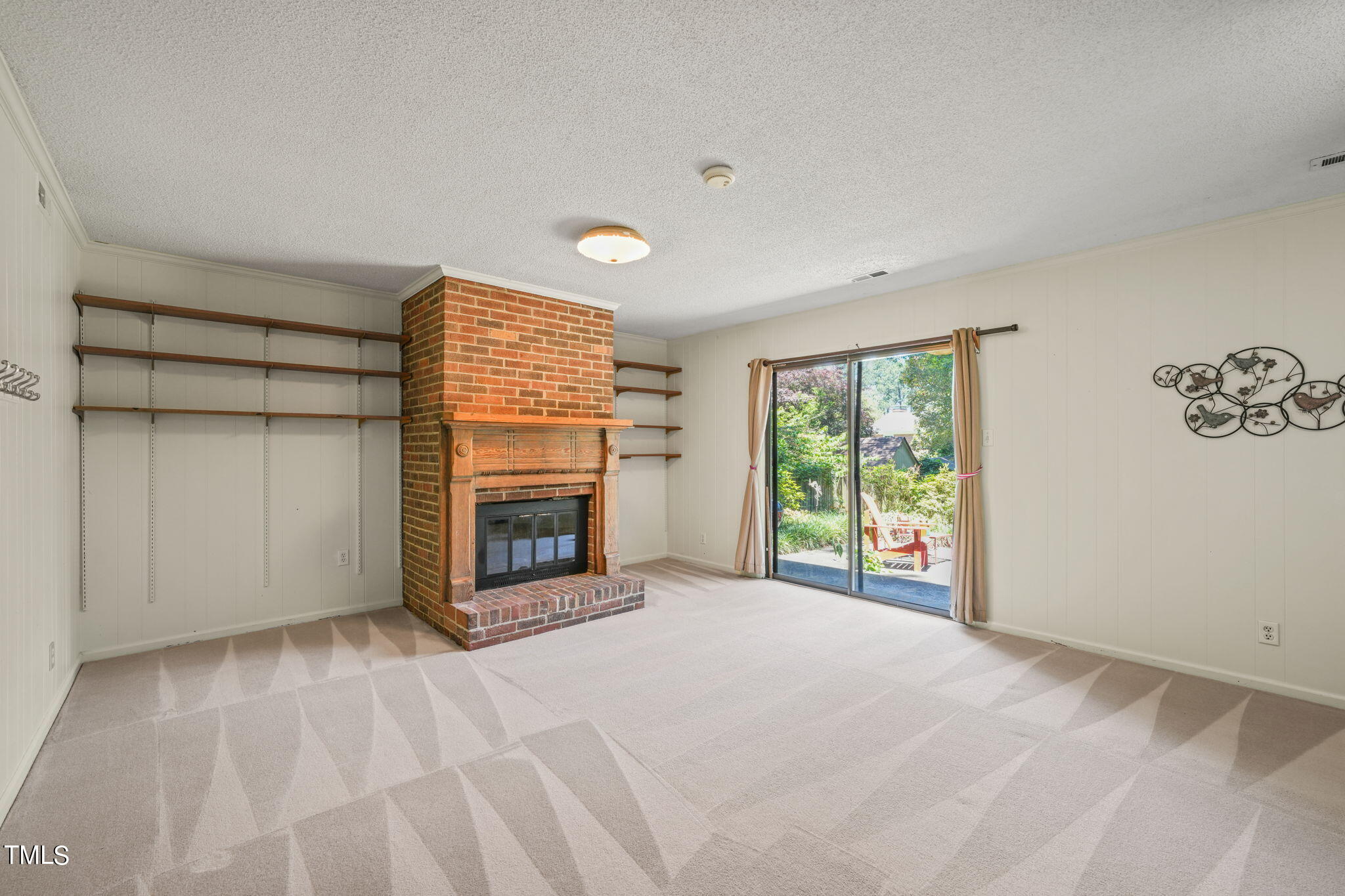 2500 W Woodrow Street