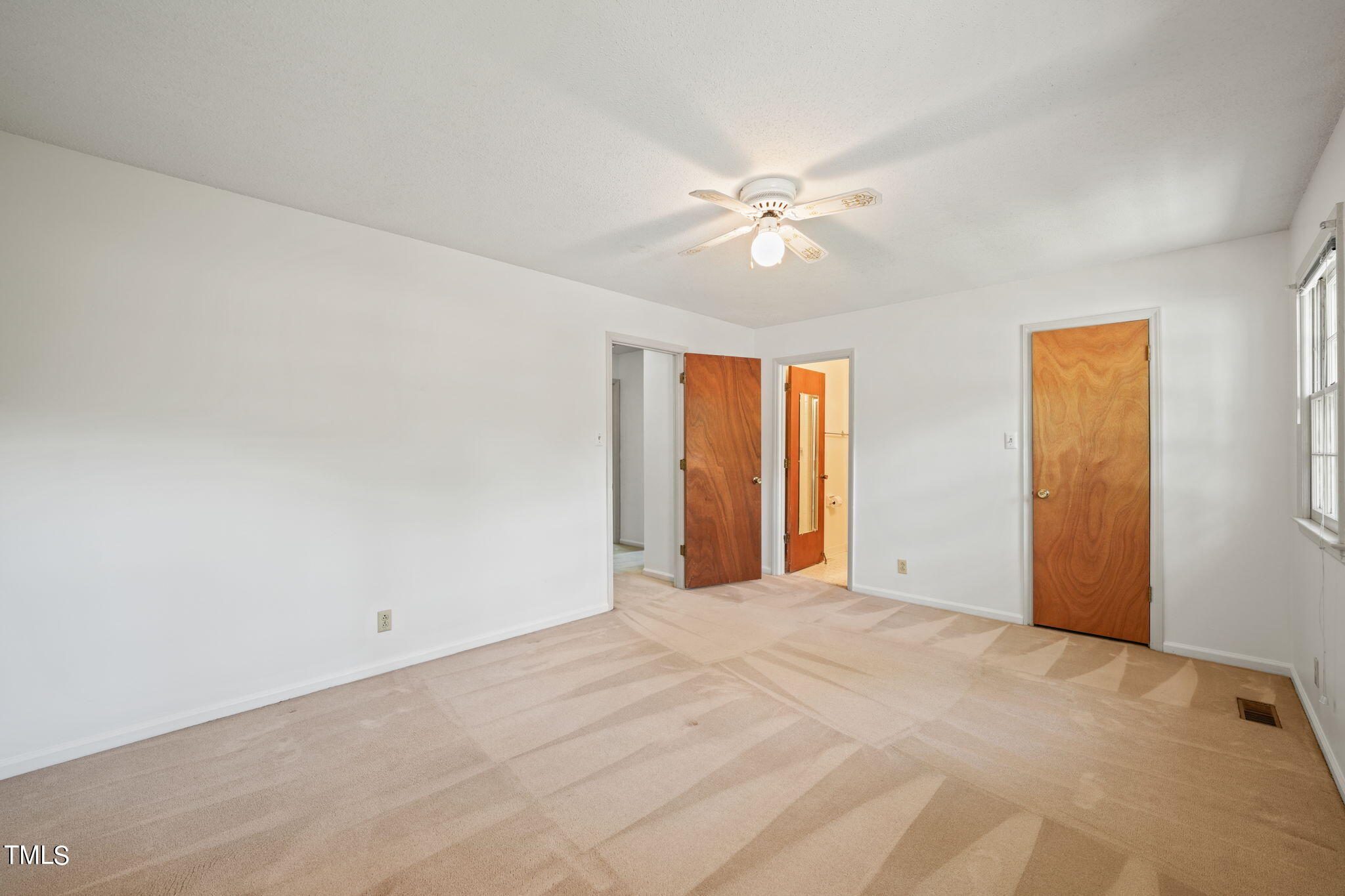 2500 W Woodrow Street