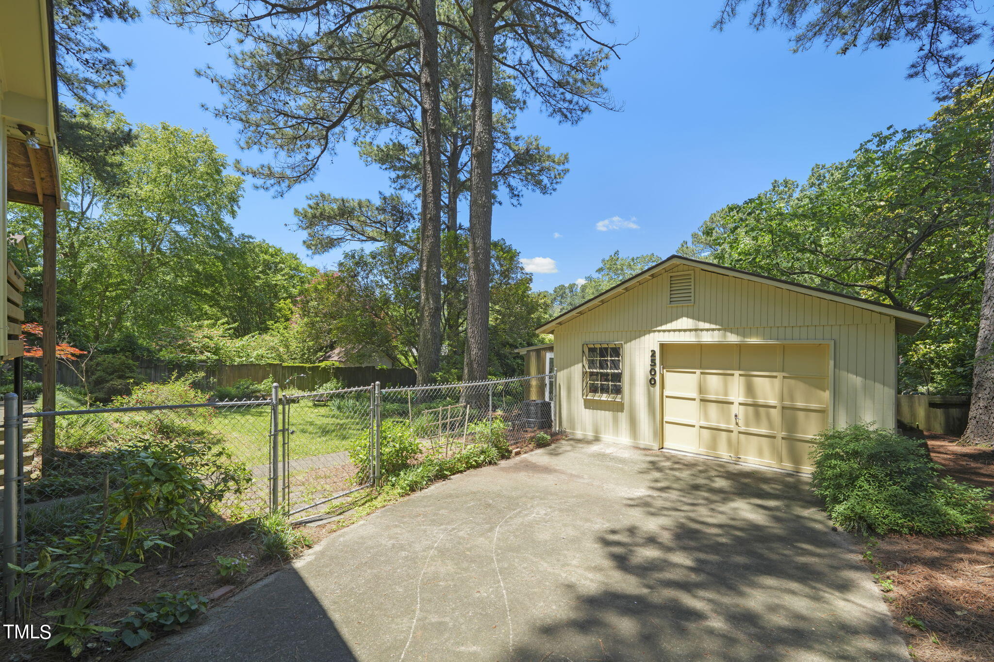 2500 W Woodrow Street