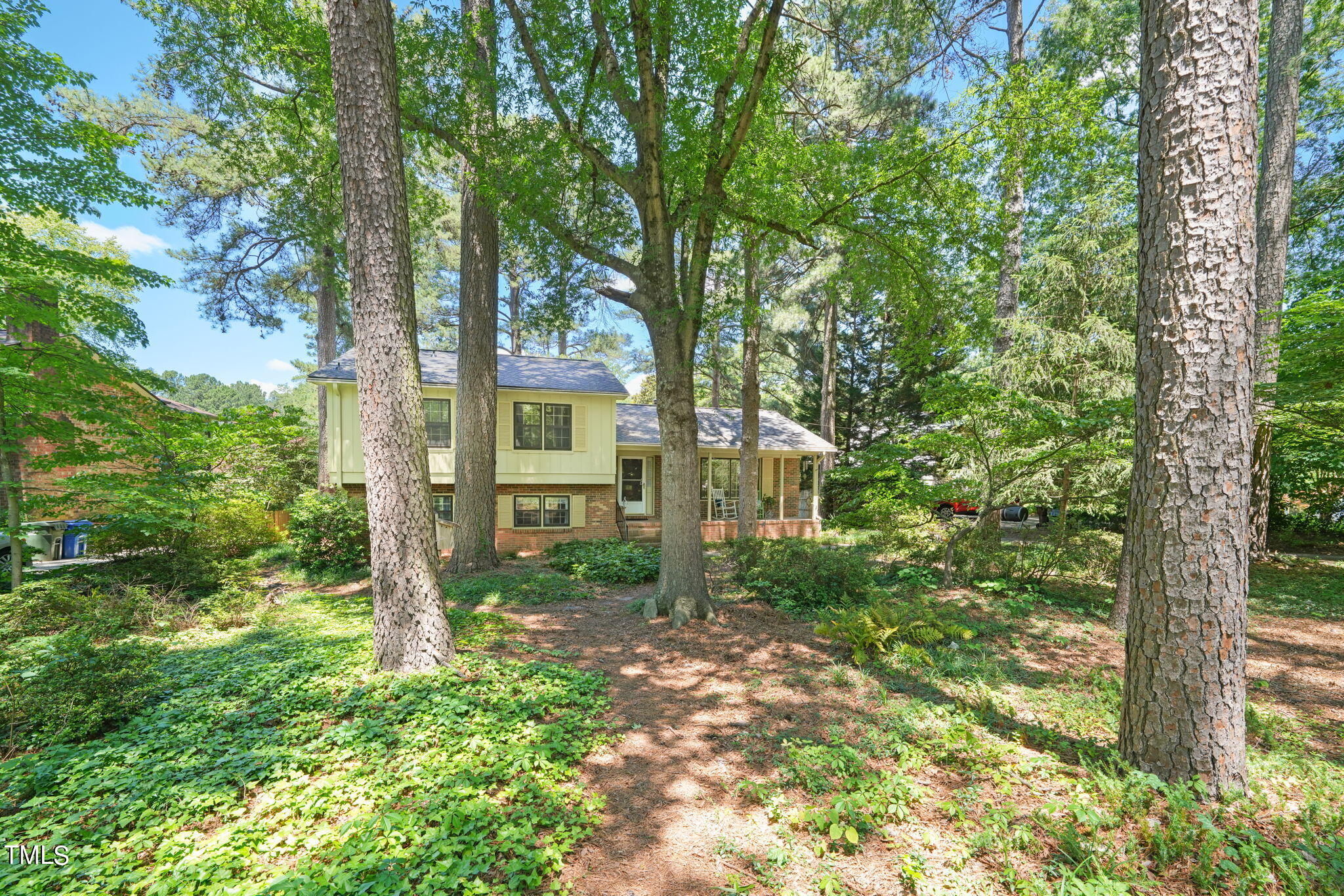 2500 W Woodrow Street