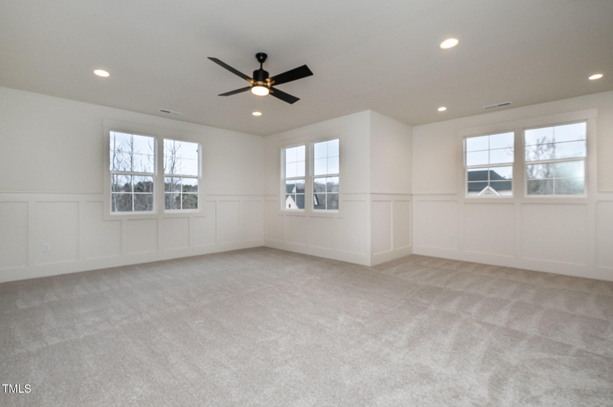 64 Evander Way