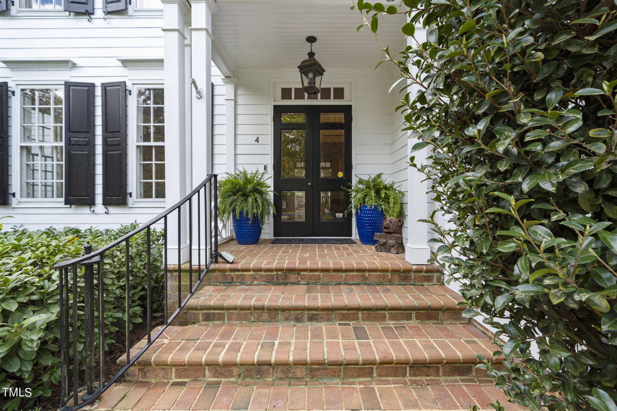 4 Surrey Lane