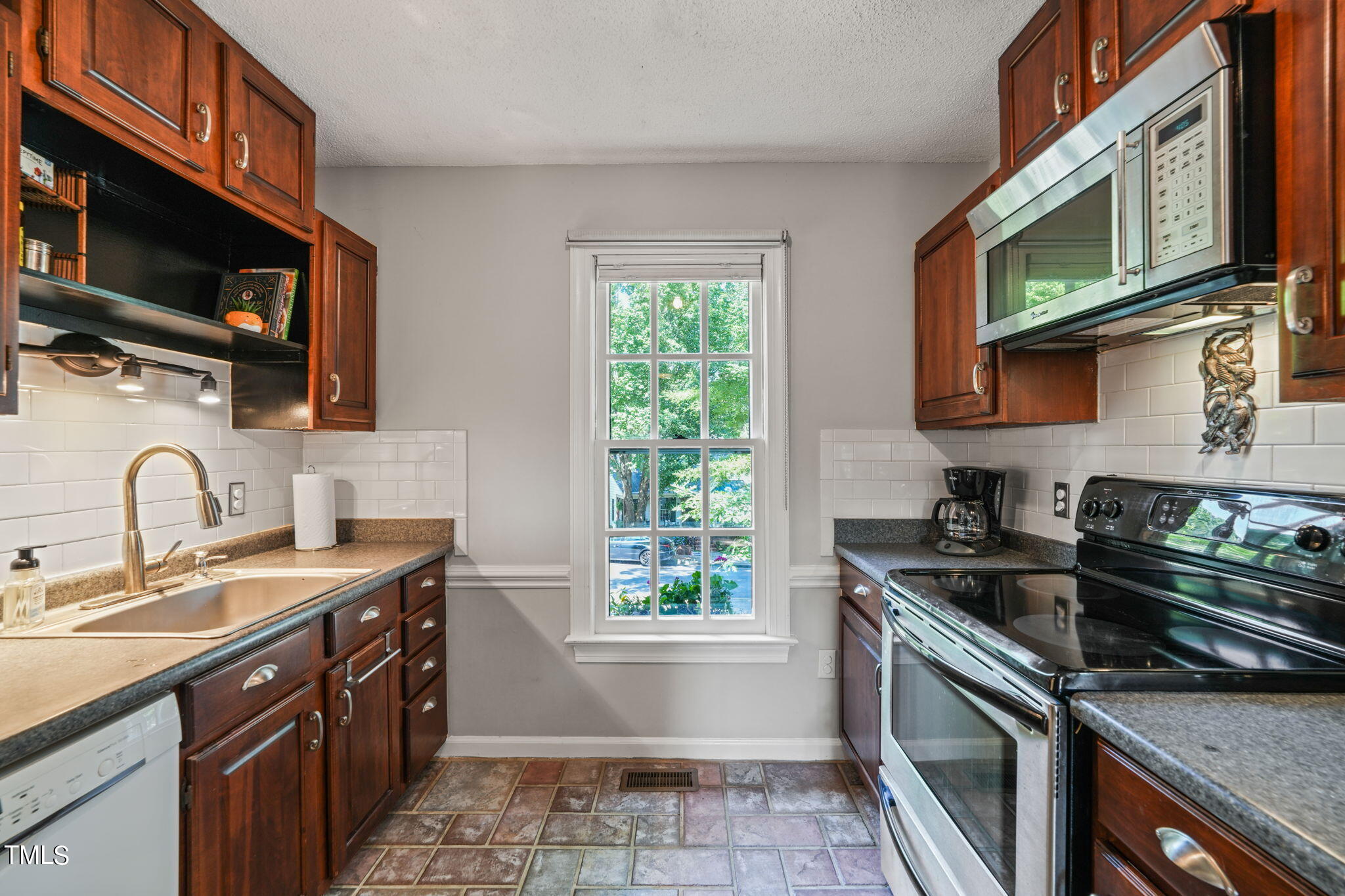 1 Weathergreen Court