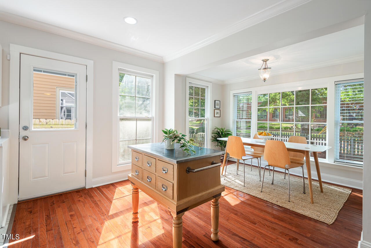 401 W Club Boulevard