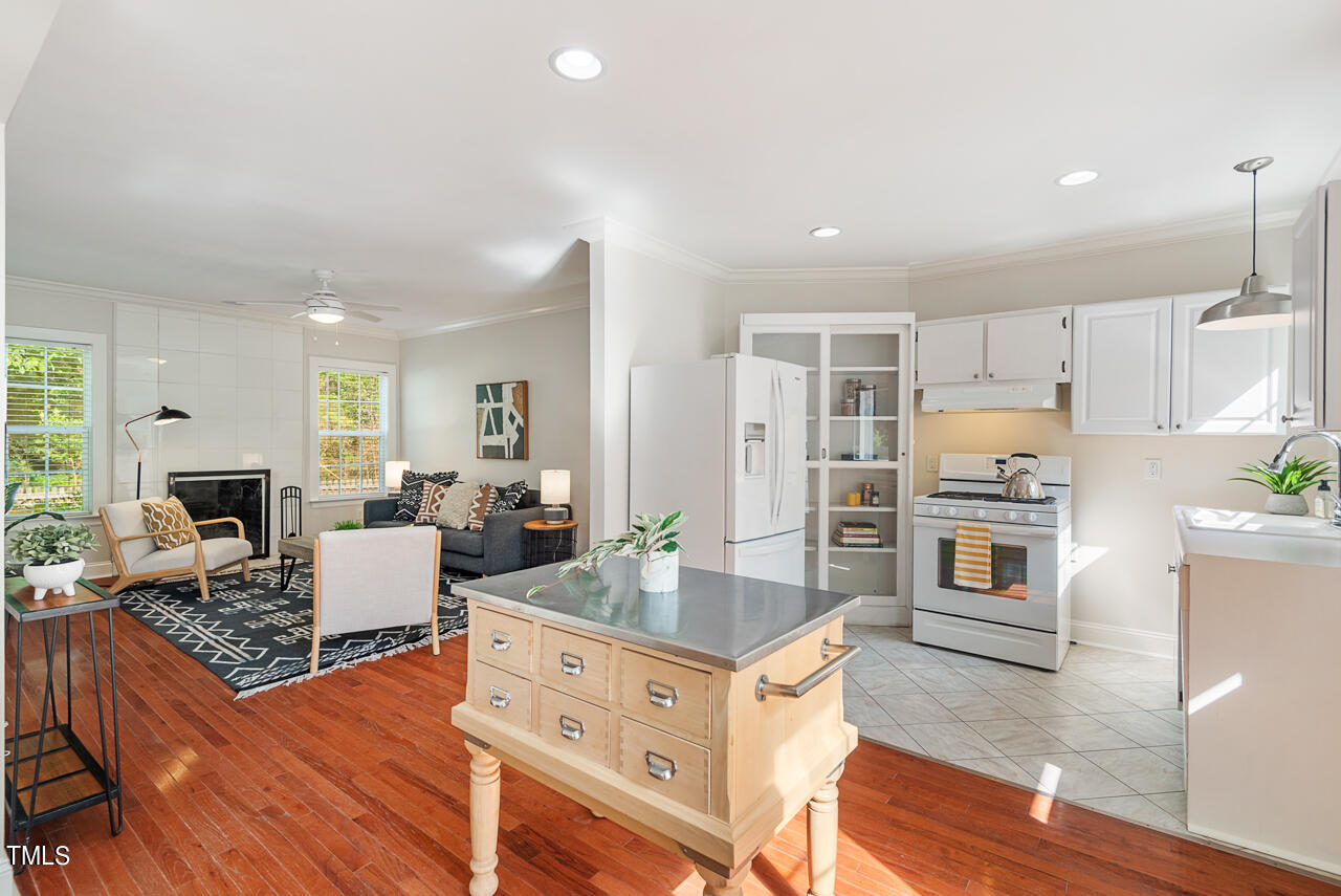 401 W Club Boulevard