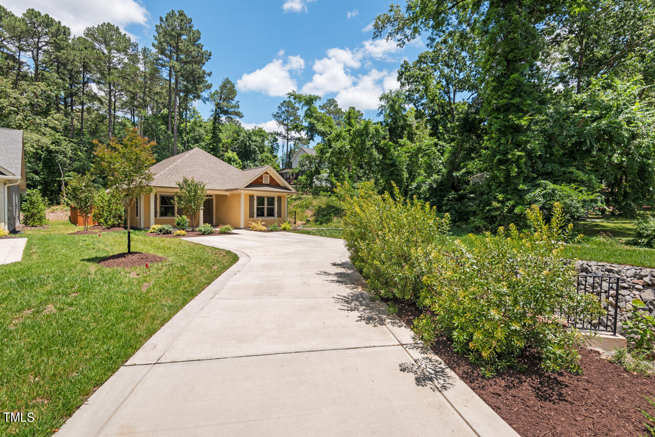 2975 Carolyn Drive