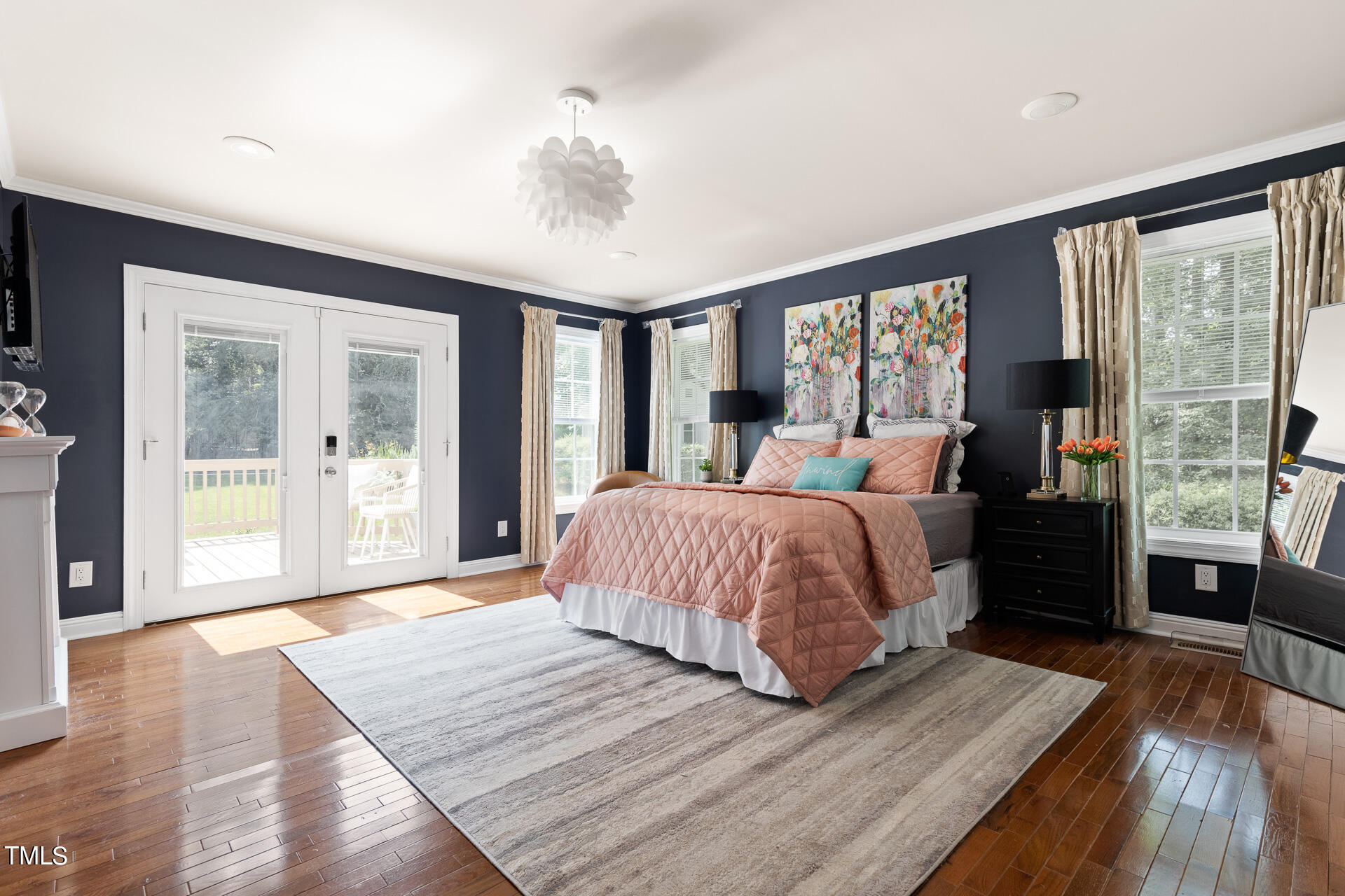 6201 Gainsborough Drive