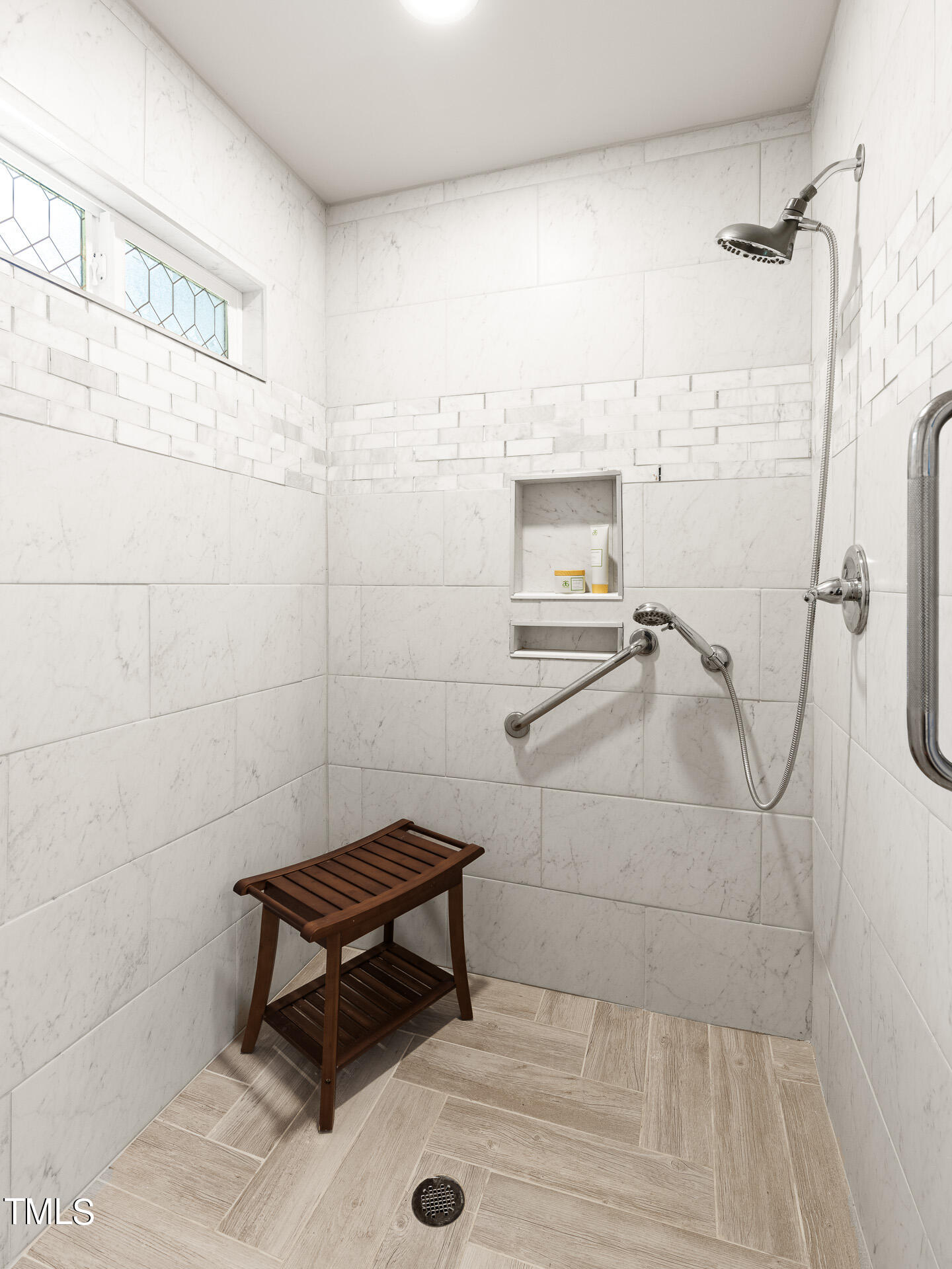 6201 Gainsborough Drive