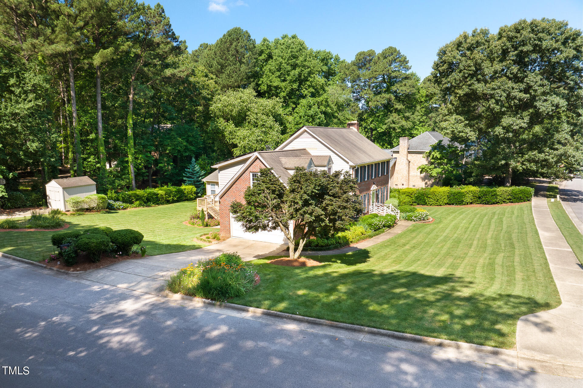 6201 Gainsborough Drive