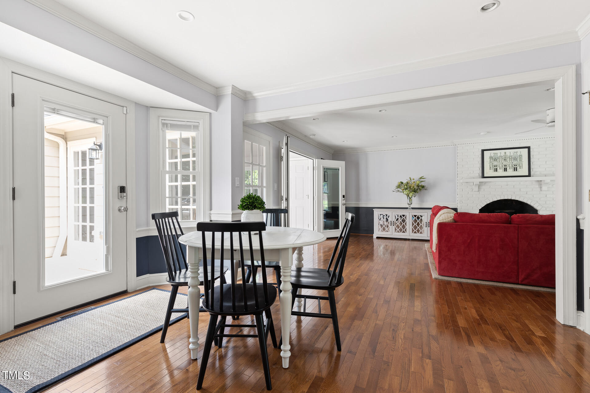 6201 Gainsborough Drive