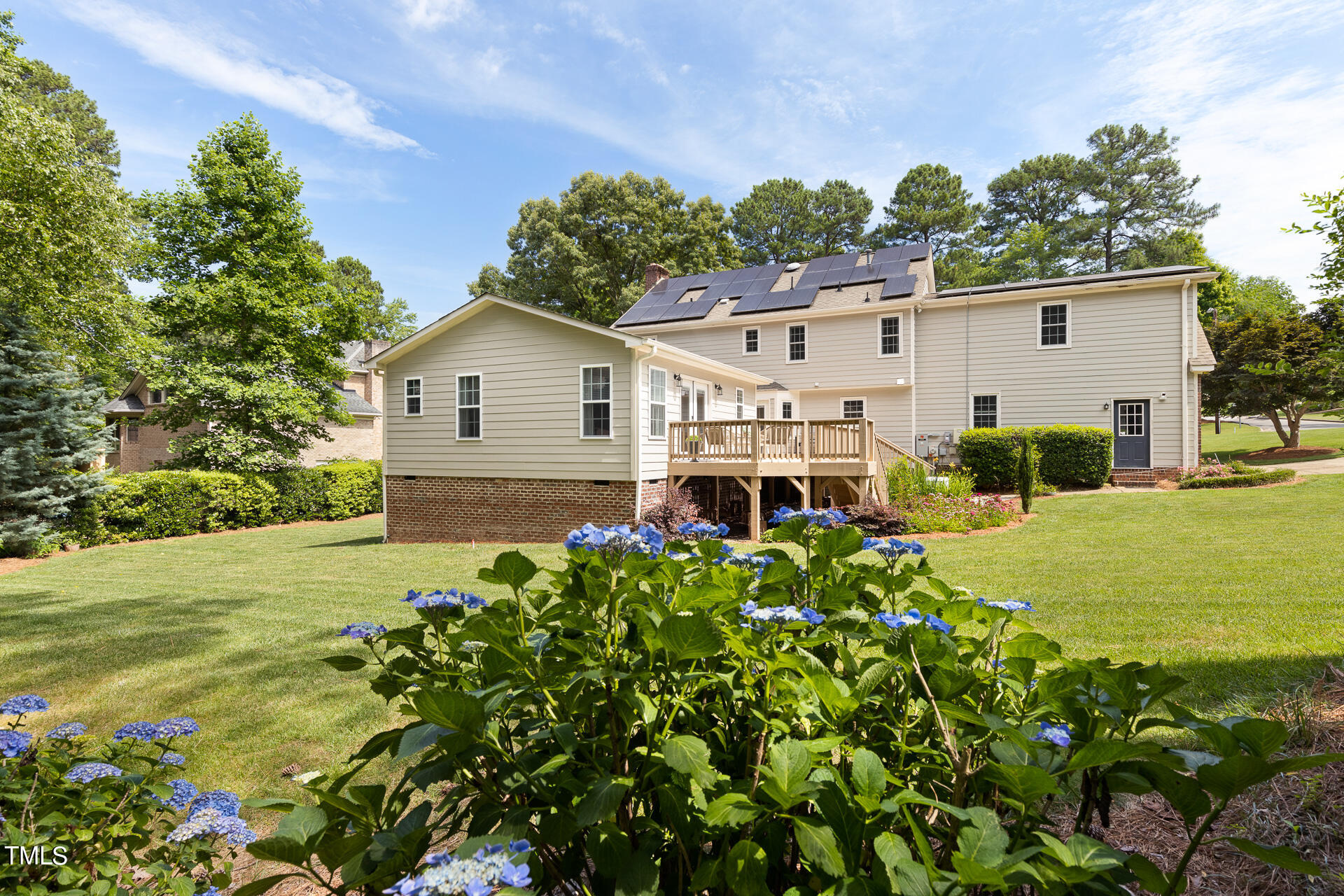 6201 Gainsborough Drive