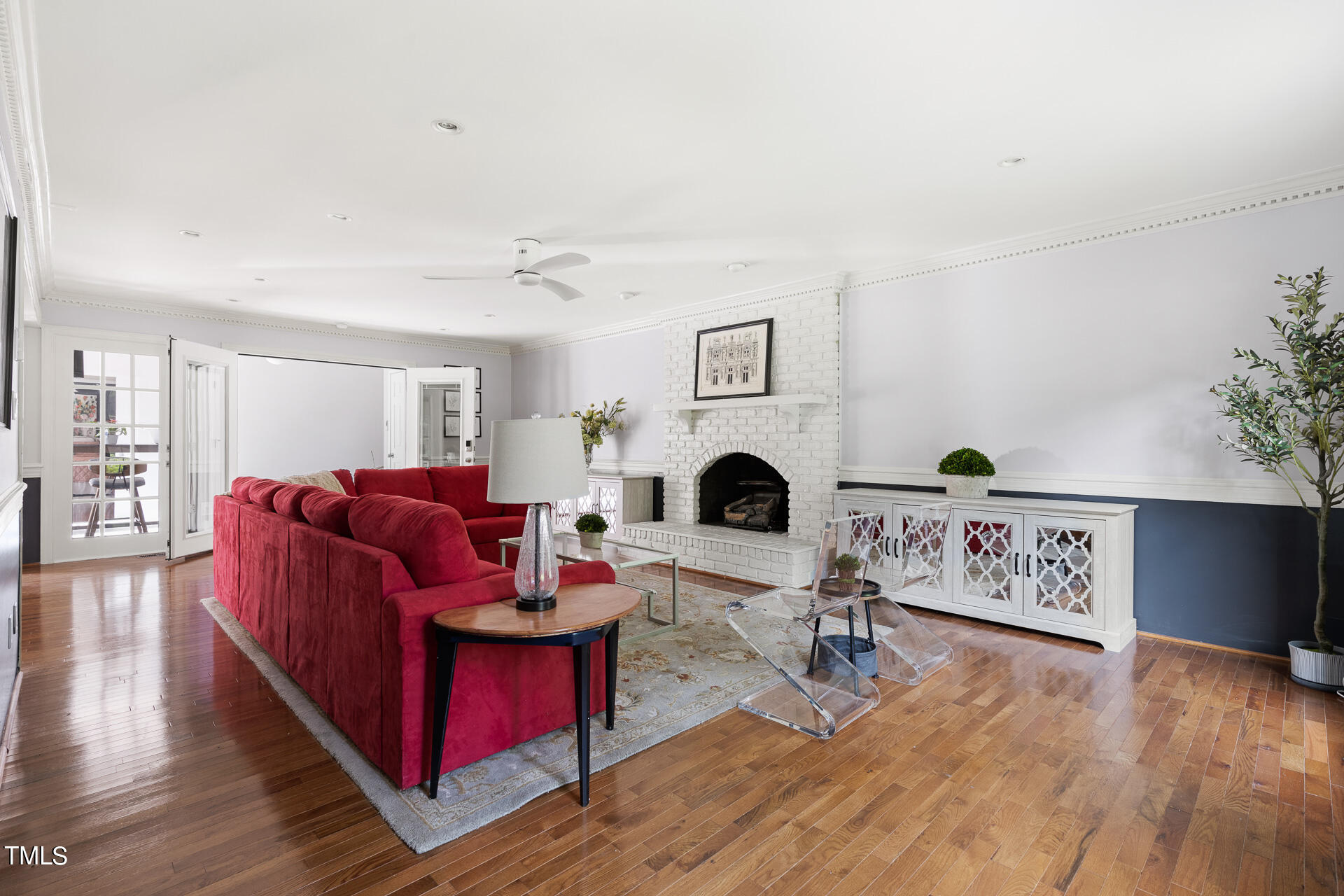 6201 Gainsborough Drive