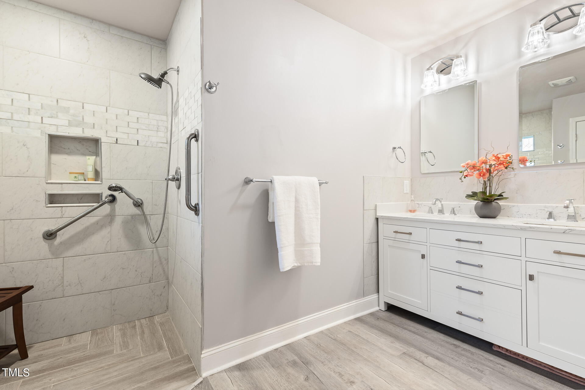 6201 Gainsborough Drive