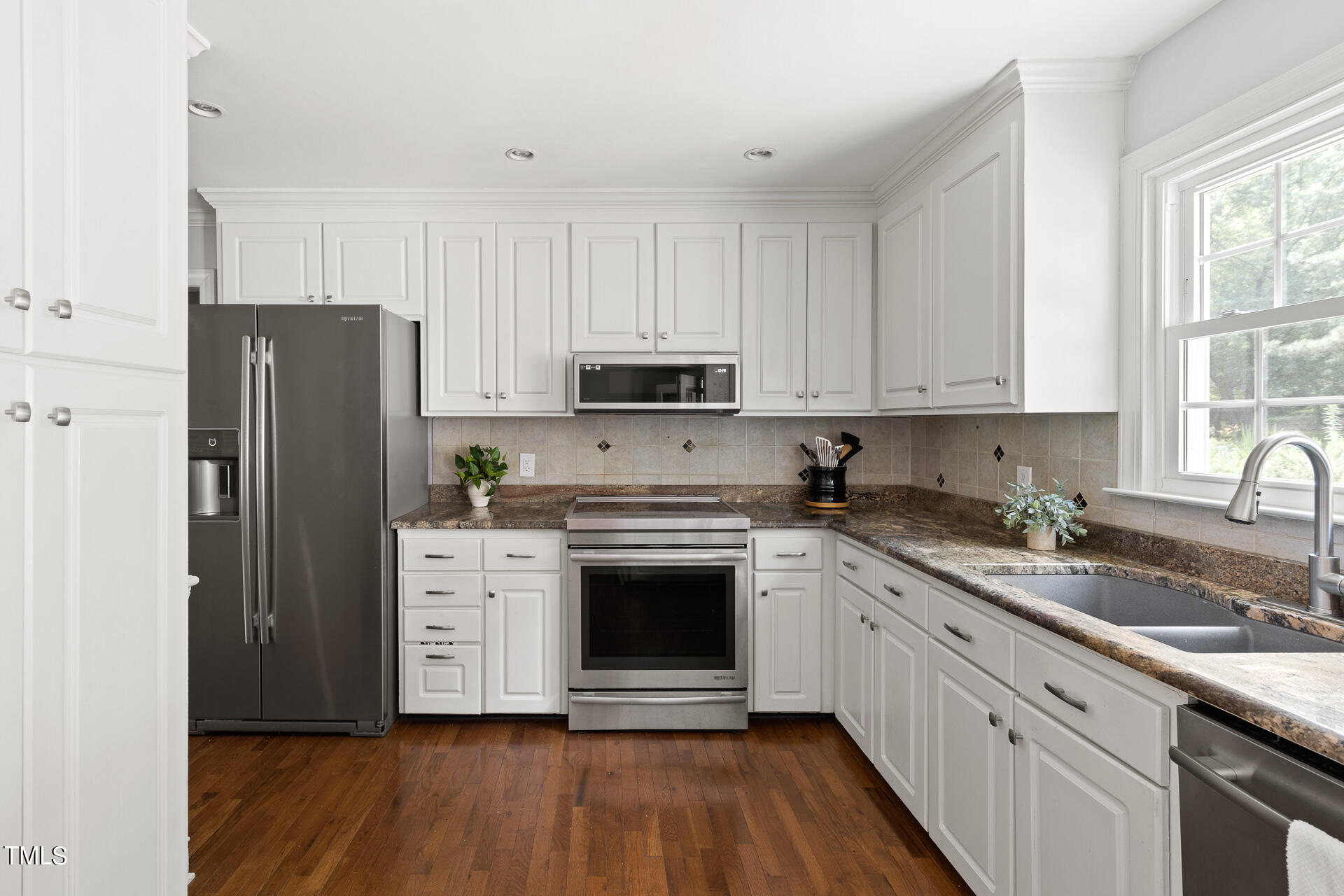 6201 Gainsborough Drive