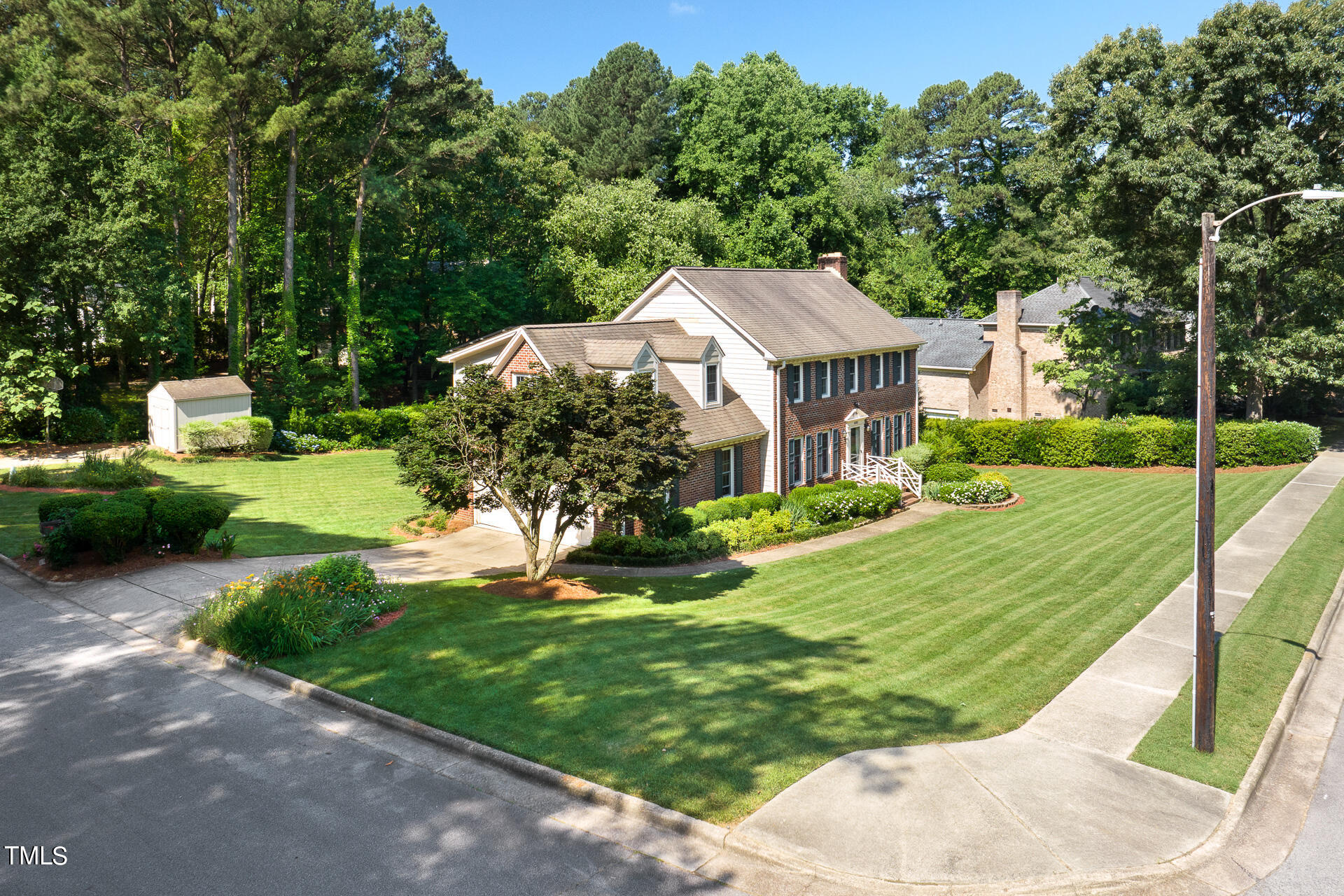 6201 Gainsborough Drive