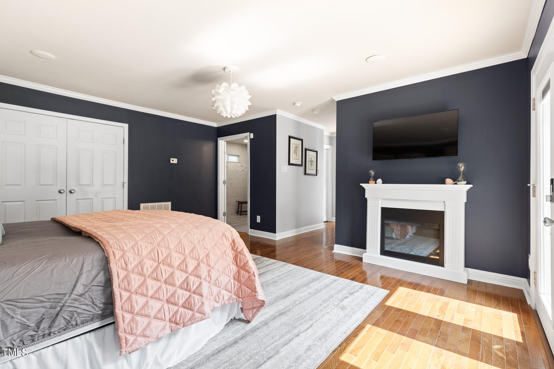 6201 Gainsborough Drive