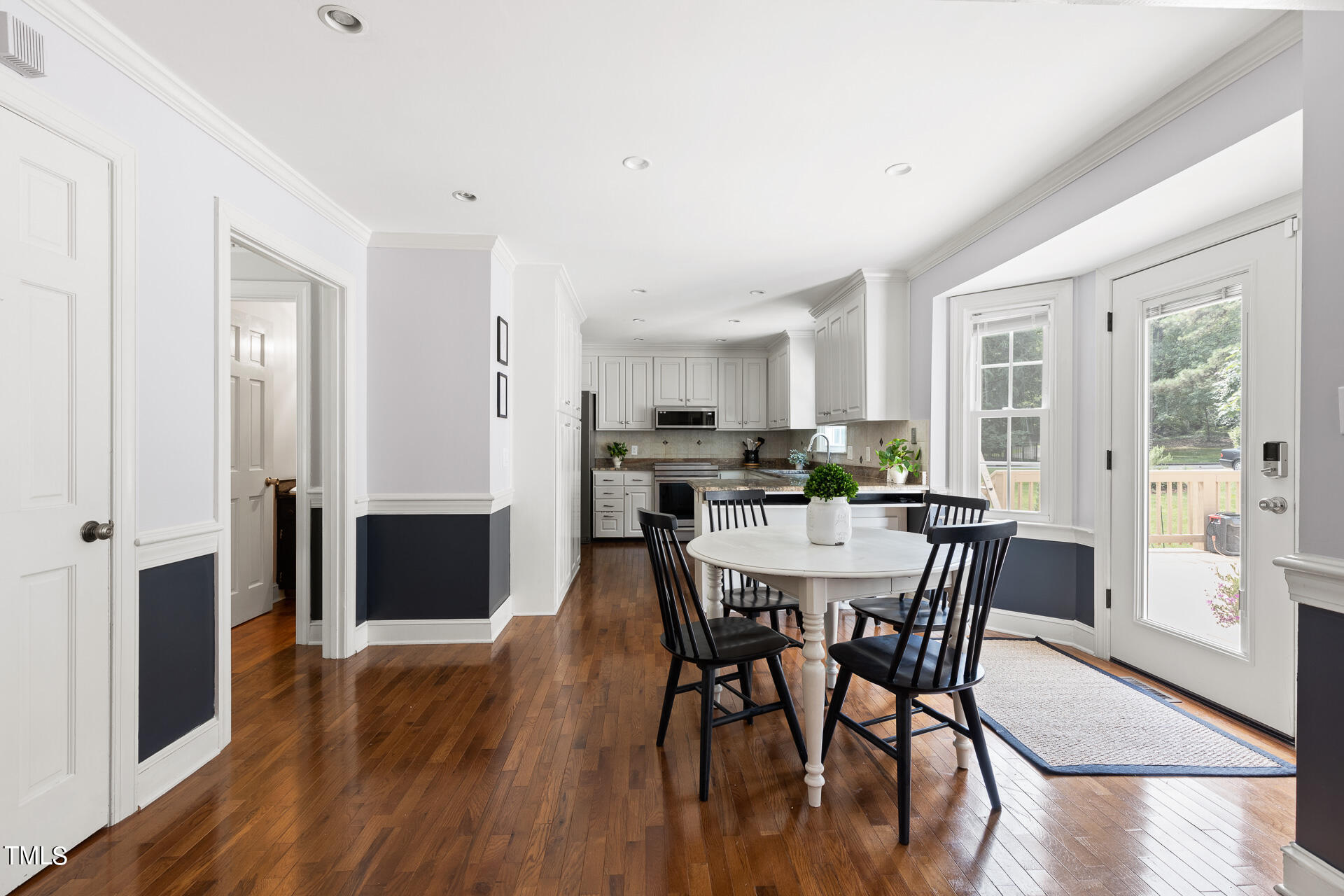 6201 Gainsborough Drive