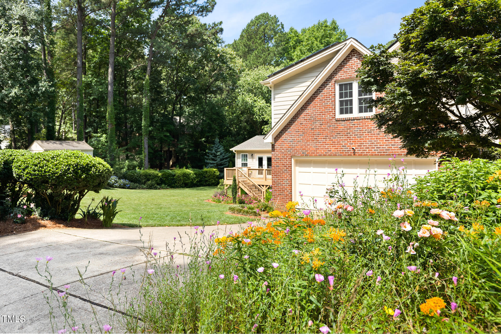 6201 Gainsborough Drive