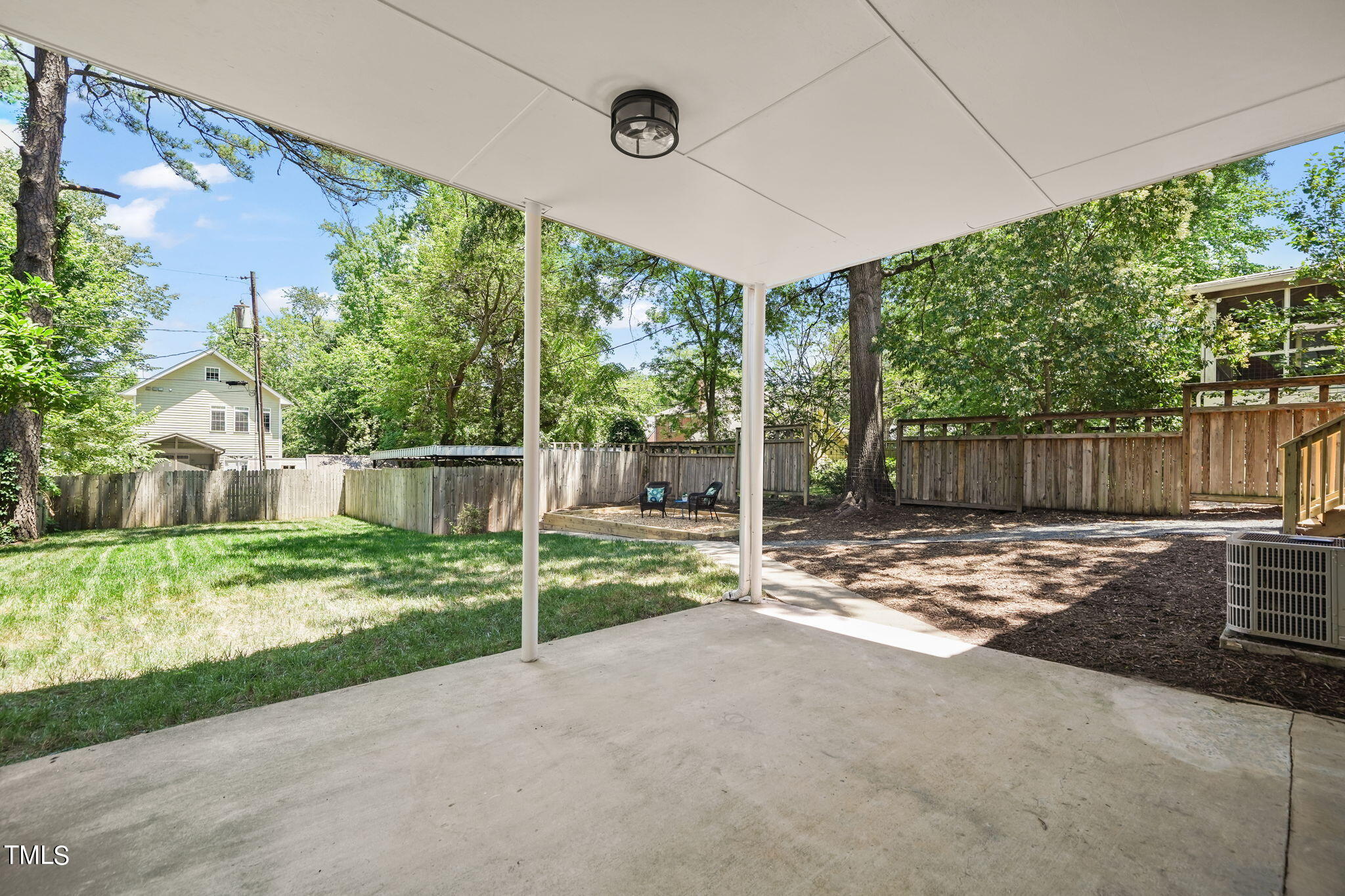 208 W Trinity Avenue