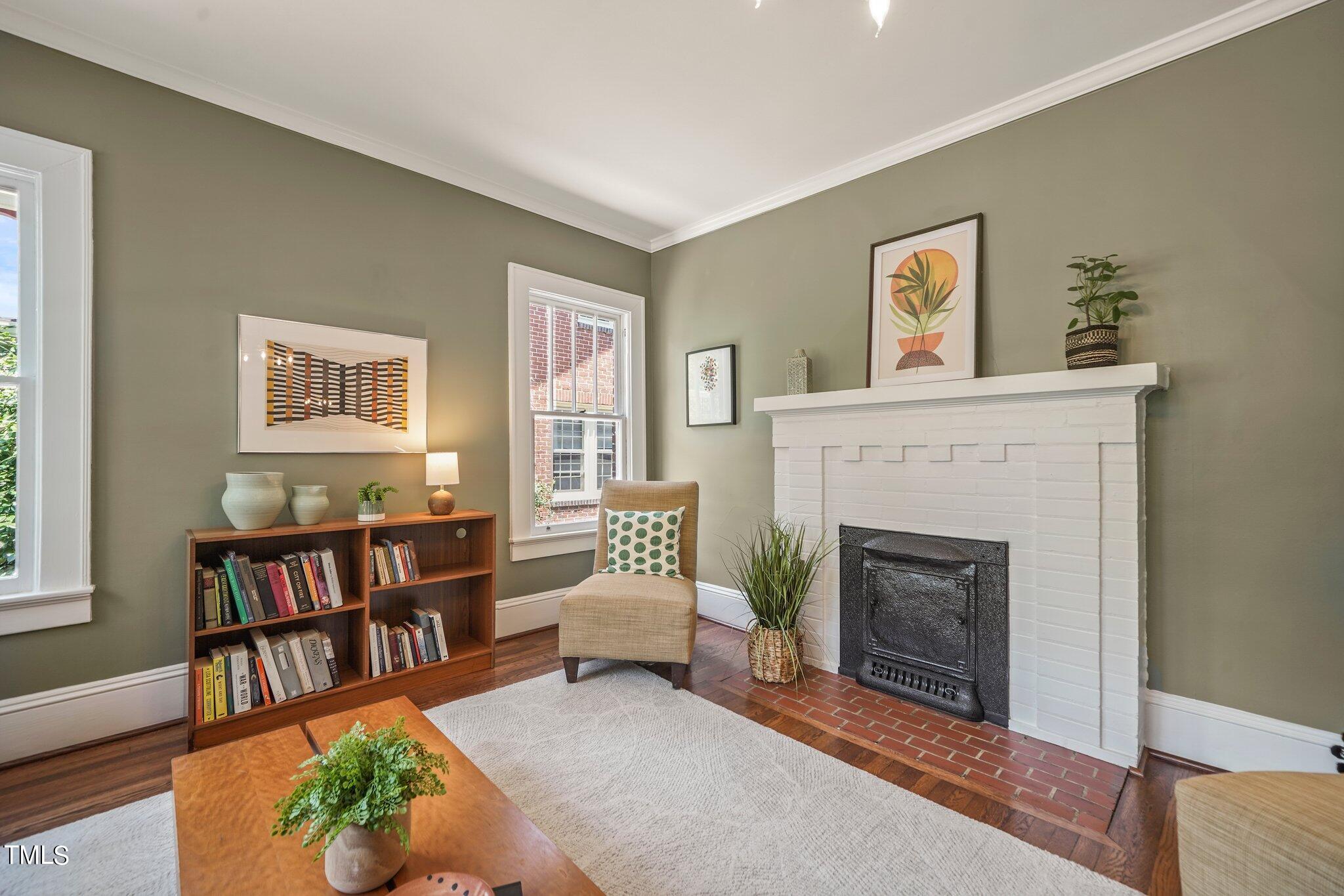 208 W Trinity Avenue