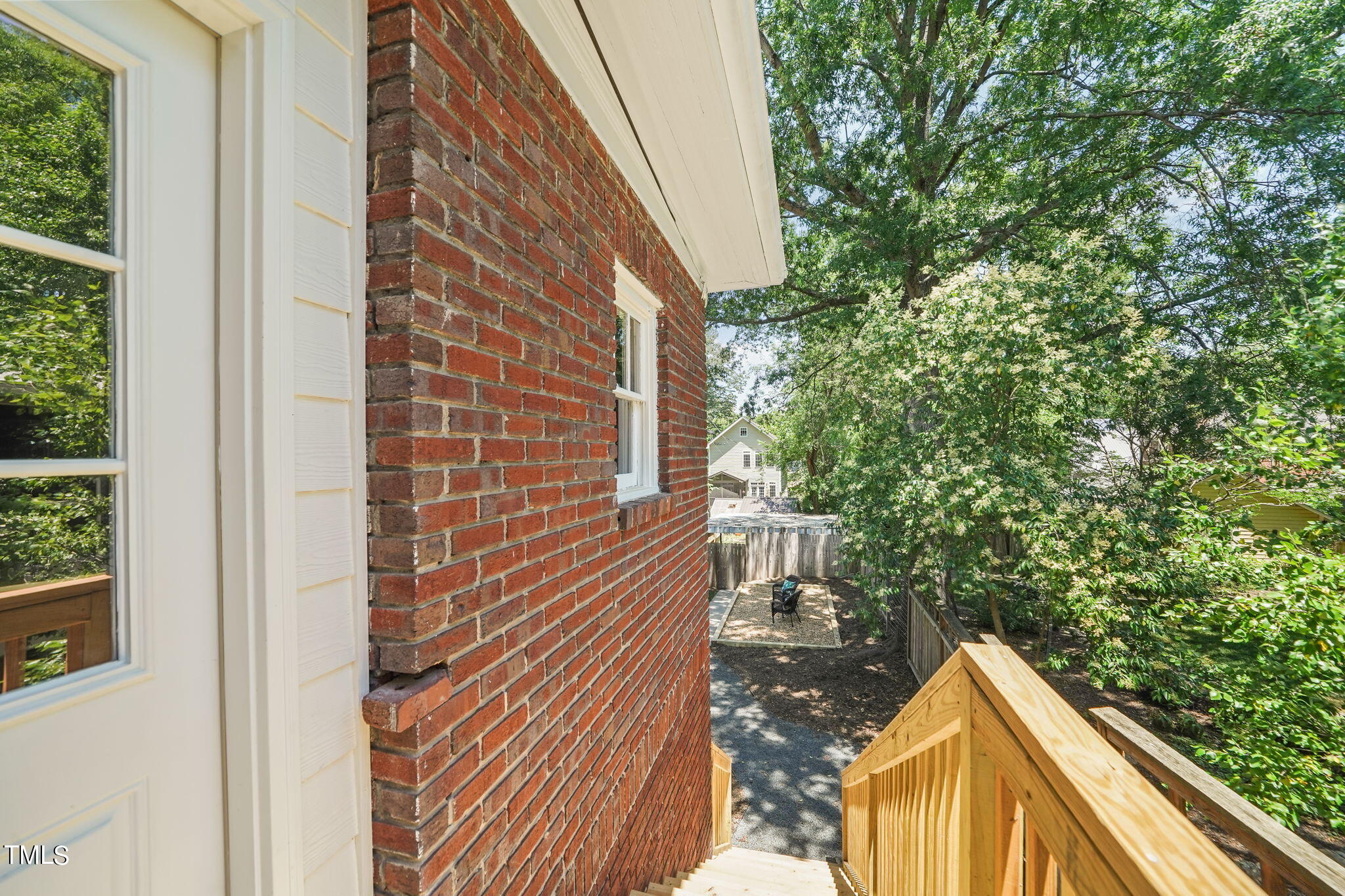 208 W Trinity Avenue