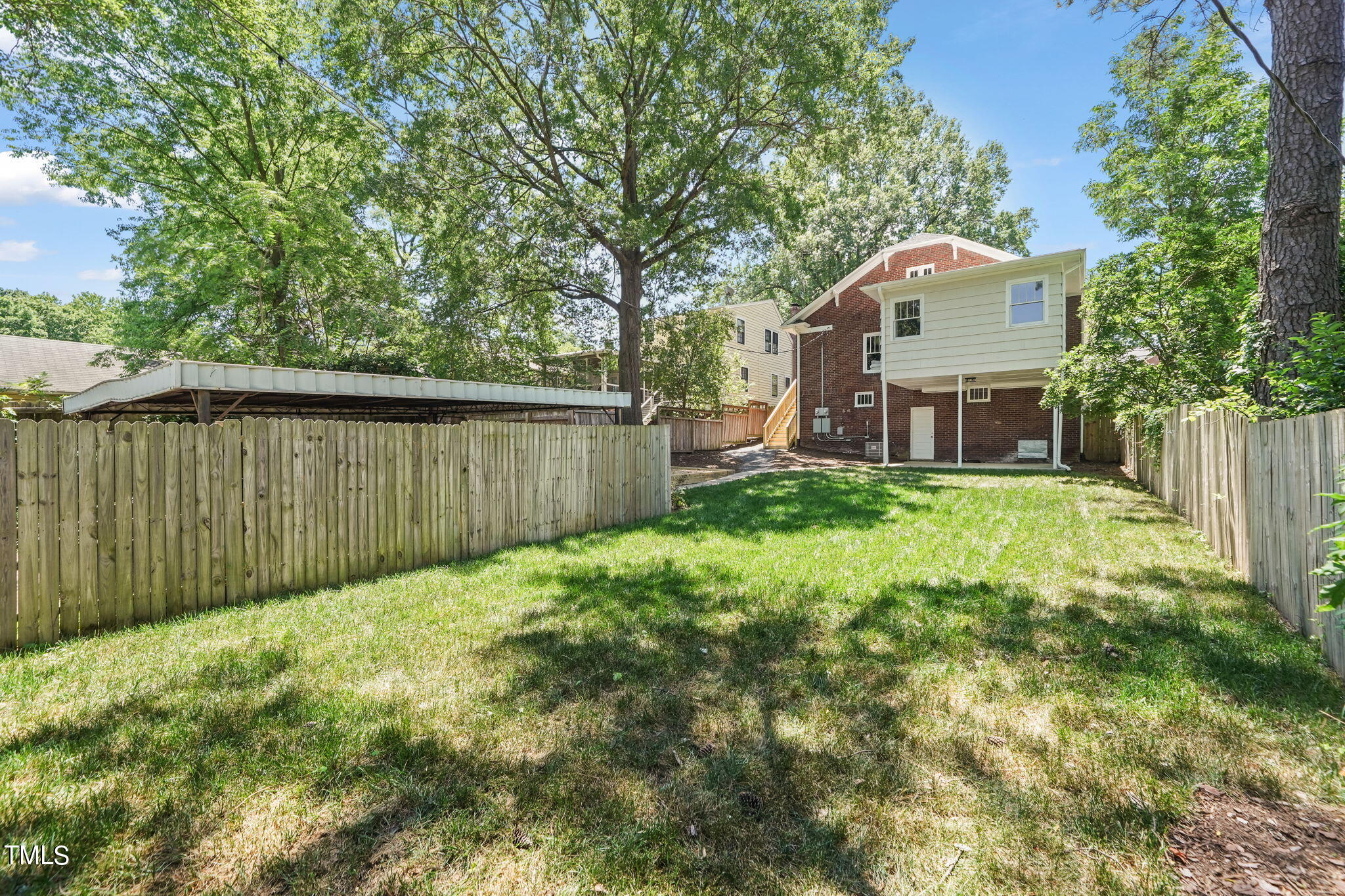 208 W Trinity Avenue