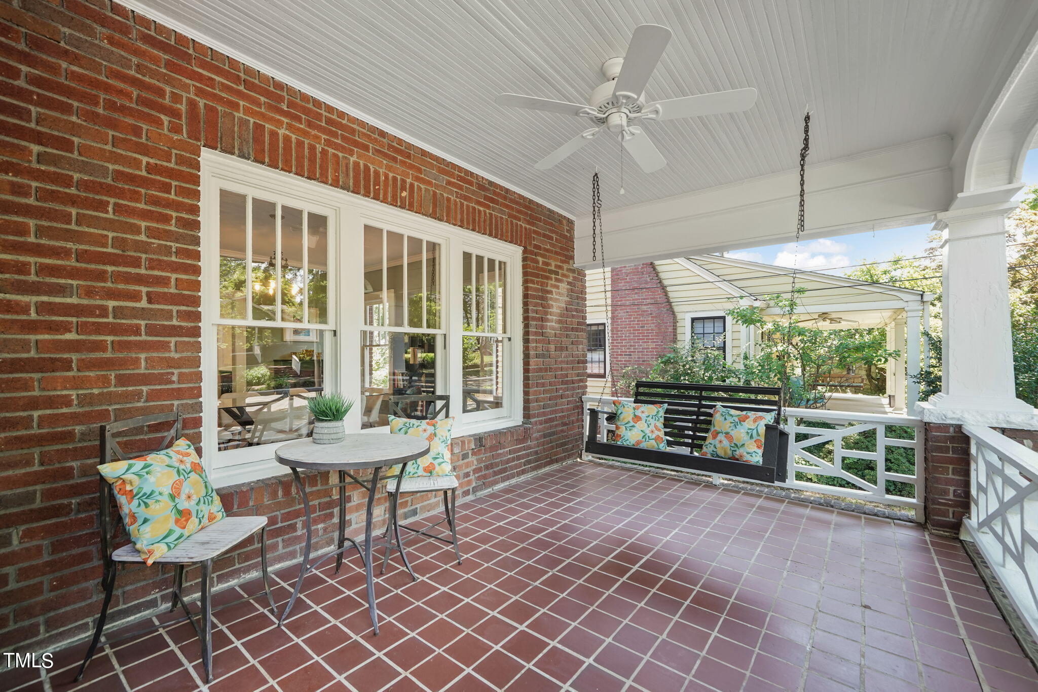 208 W Trinity Avenue