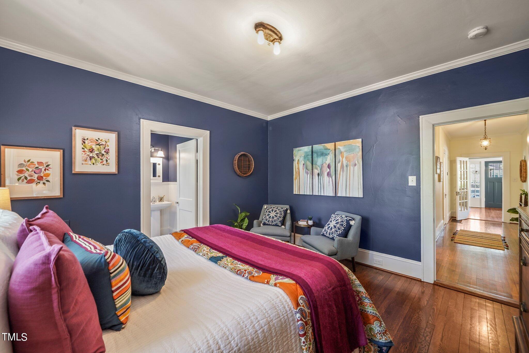 208 W Trinity Avenue