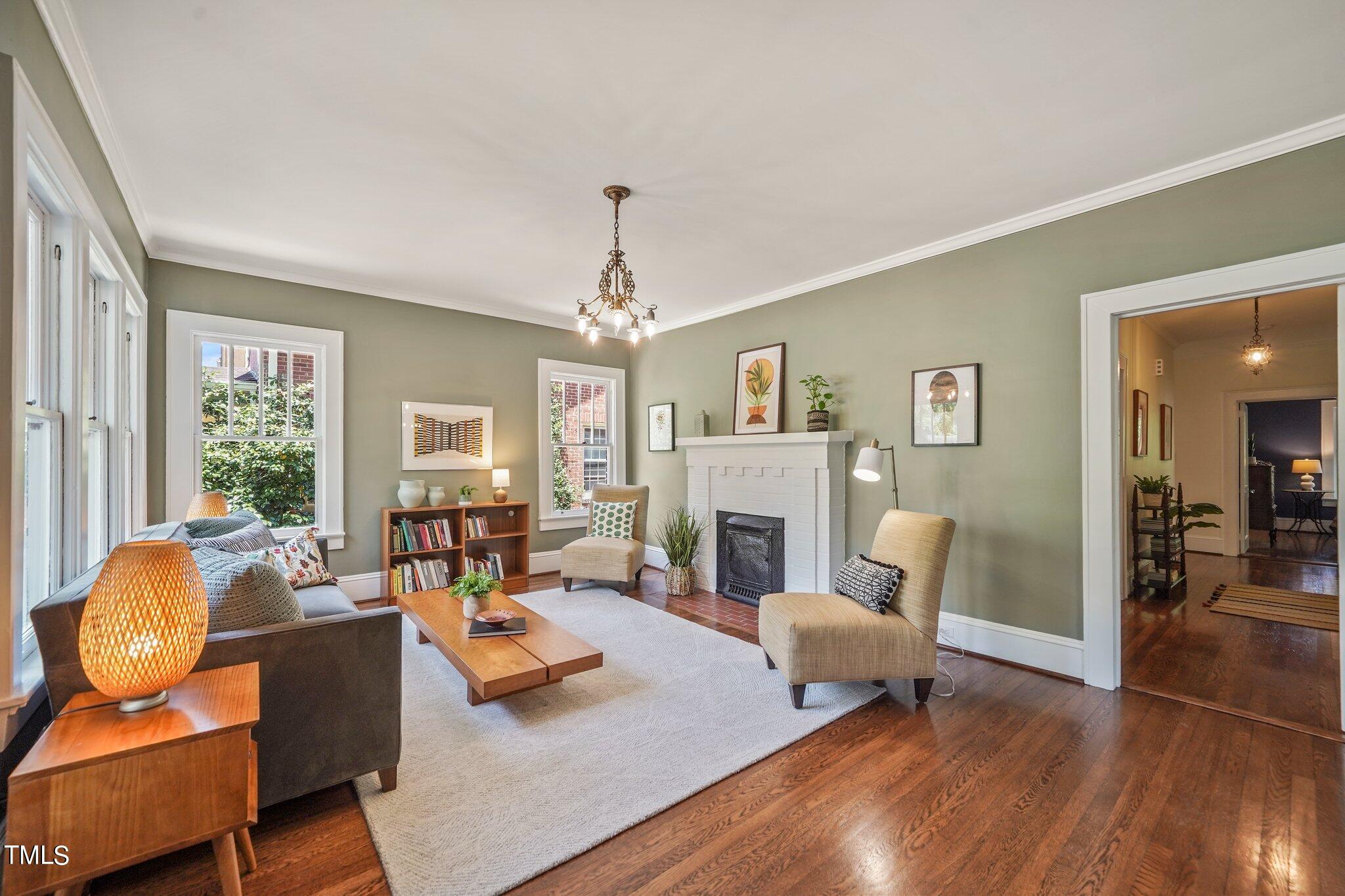 208 W Trinity Avenue