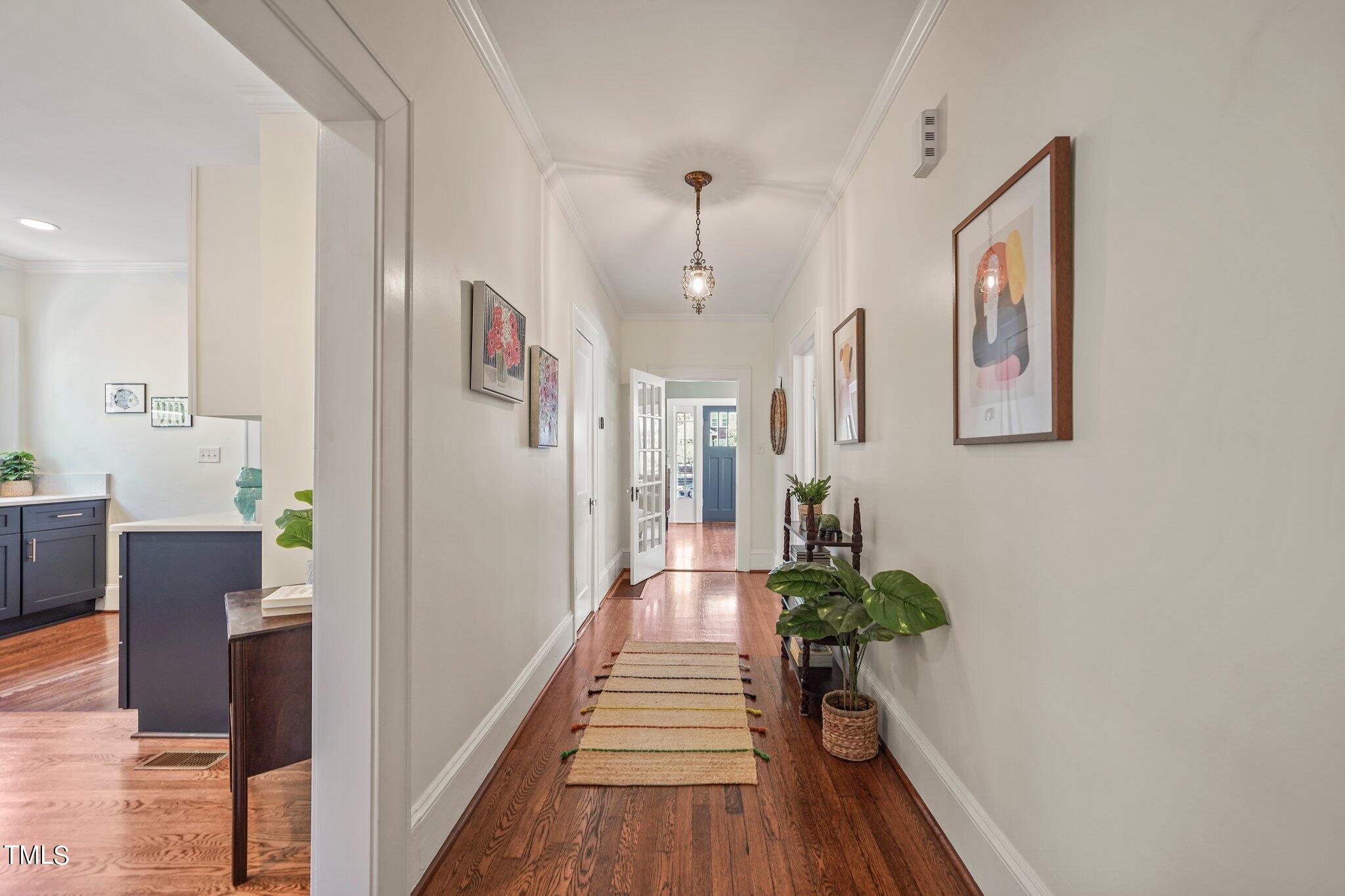 208 W Trinity Avenue