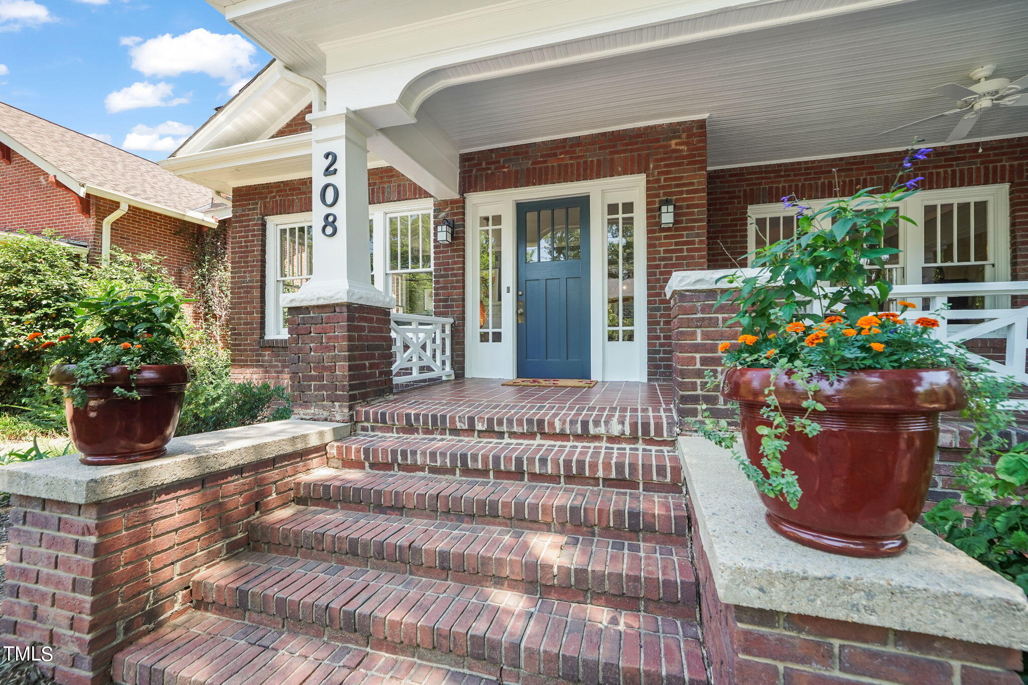 208 W Trinity Avenue