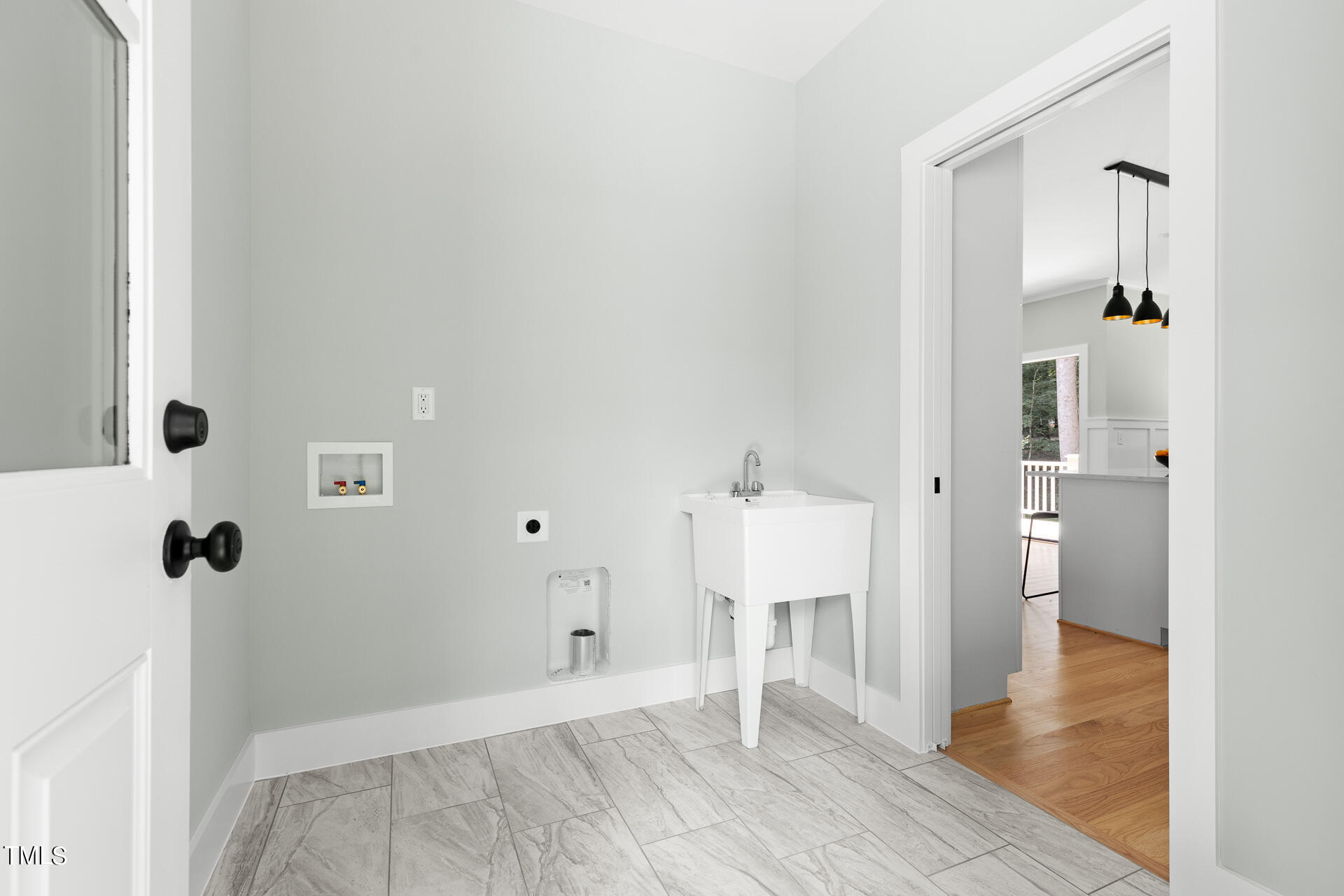 537 Twisted Maple Lane