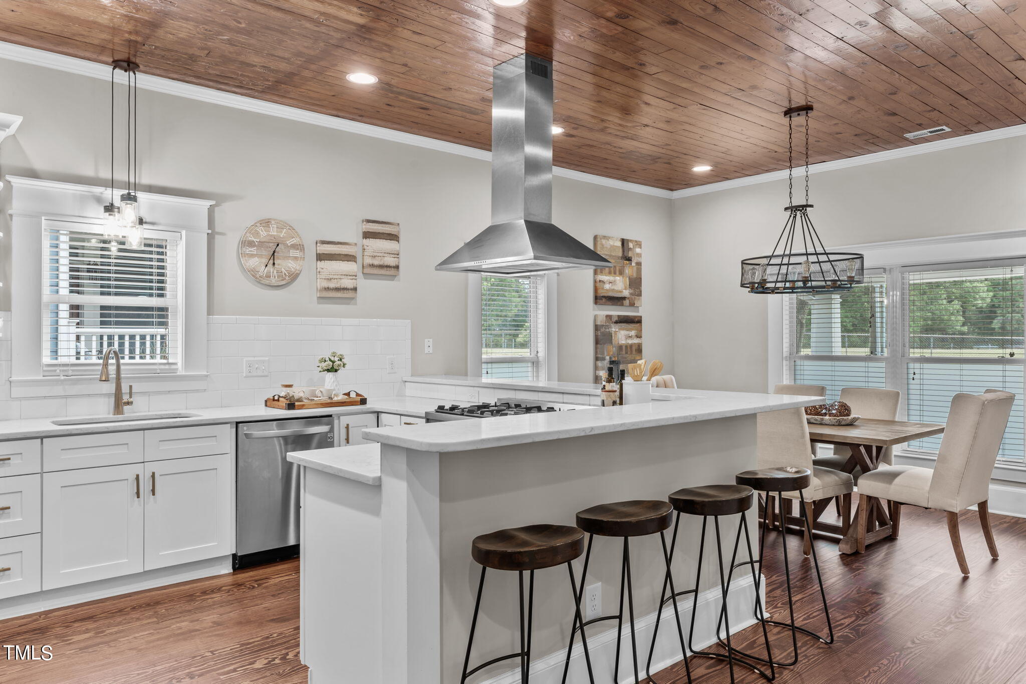 411 E Trinity Avenue