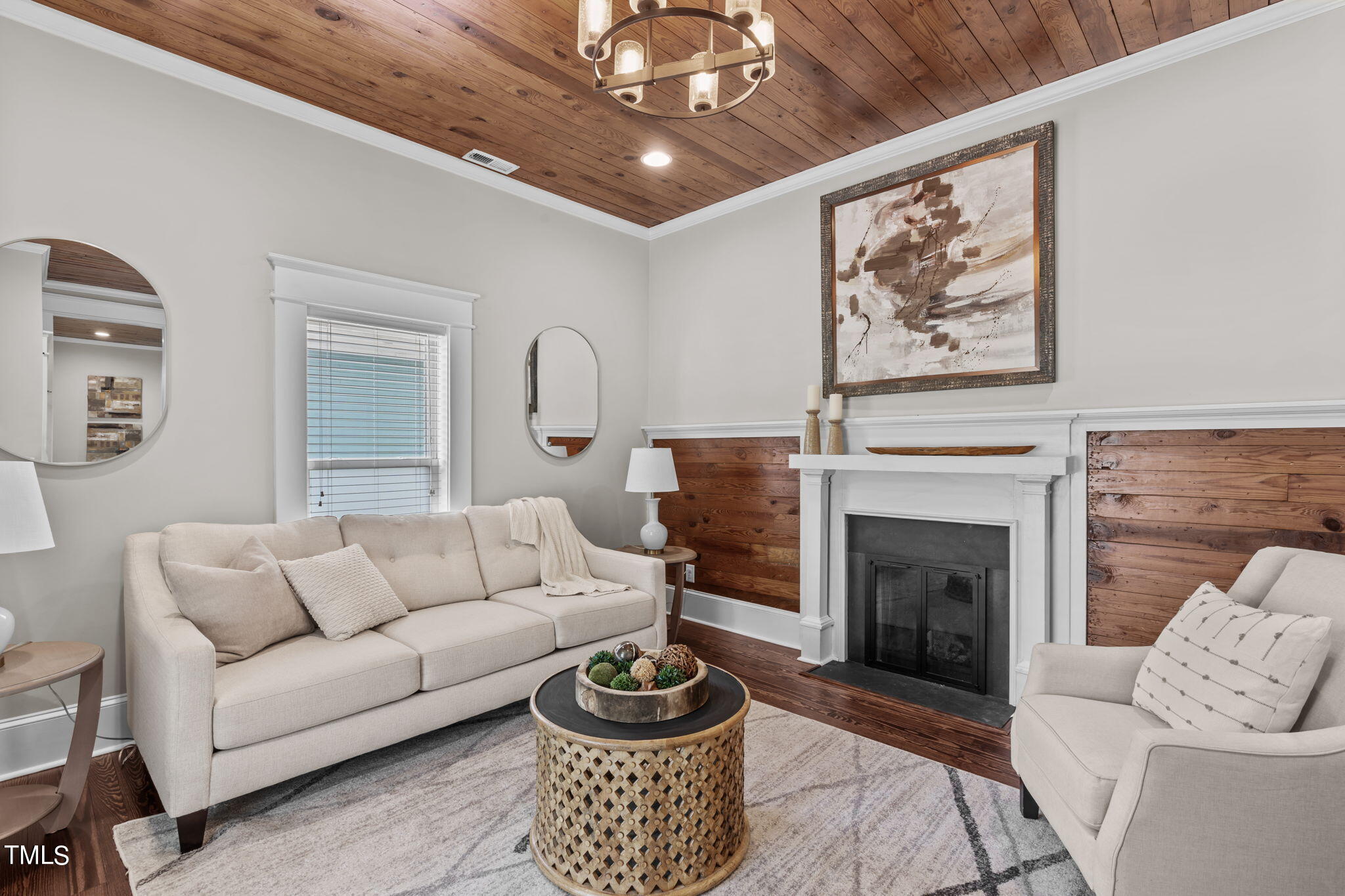 411 E Trinity Avenue