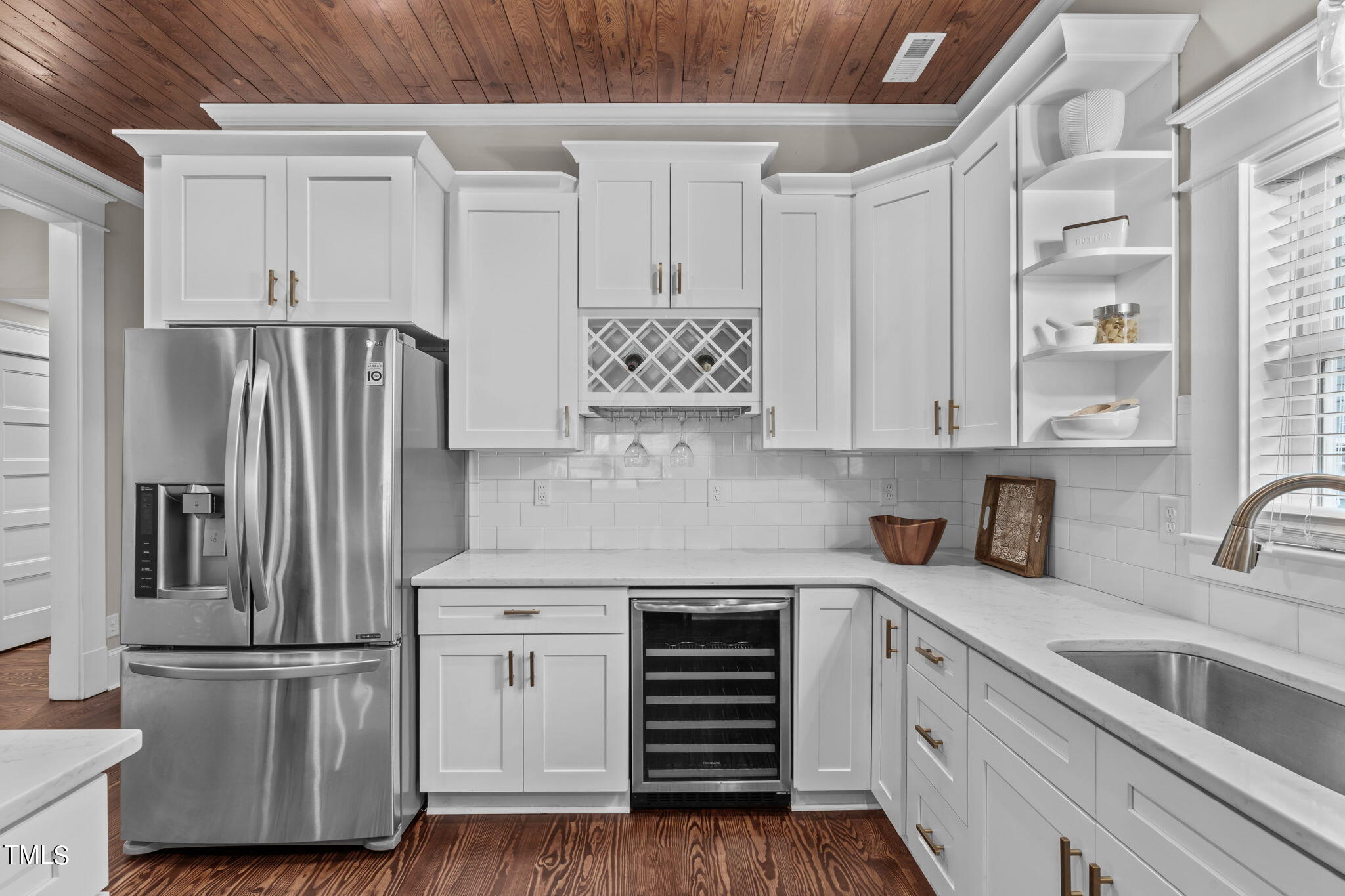 411 E Trinity Avenue