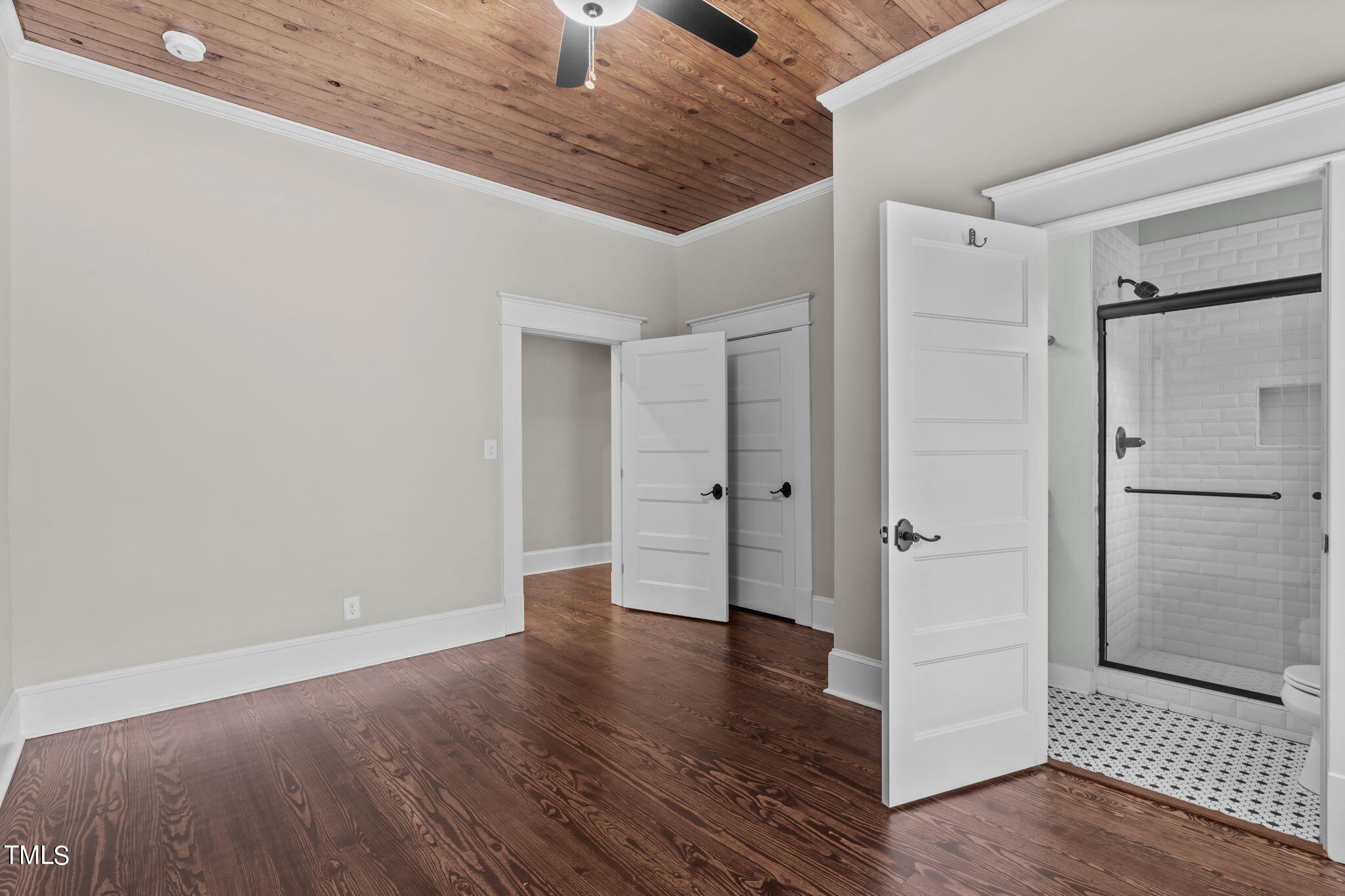 411 E Trinity Avenue