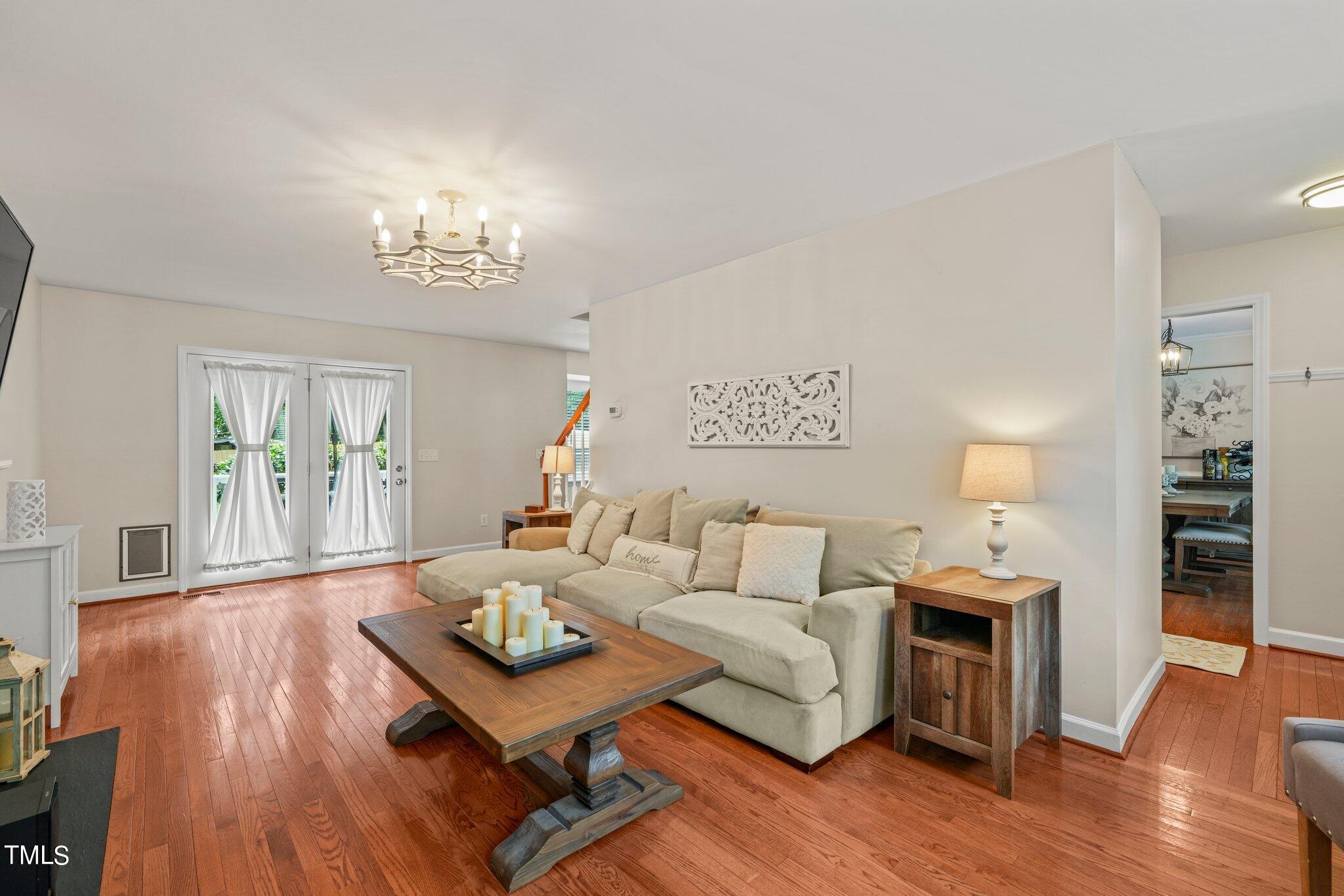 211 S English Hill Lane