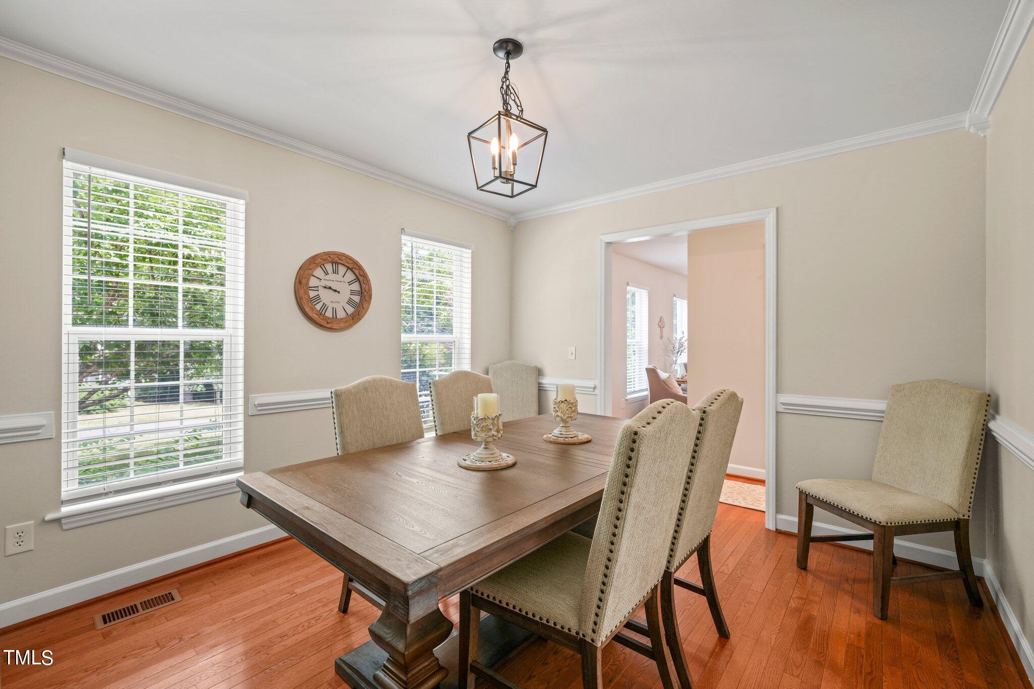 211 S English Hill Lane