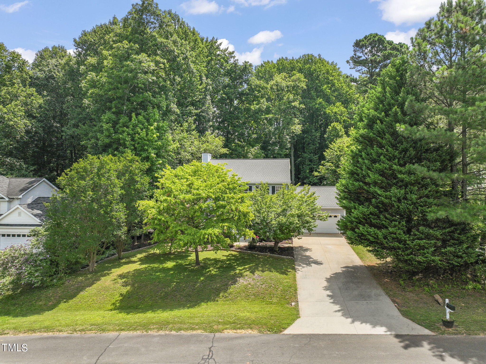 211 S English Hill Lane