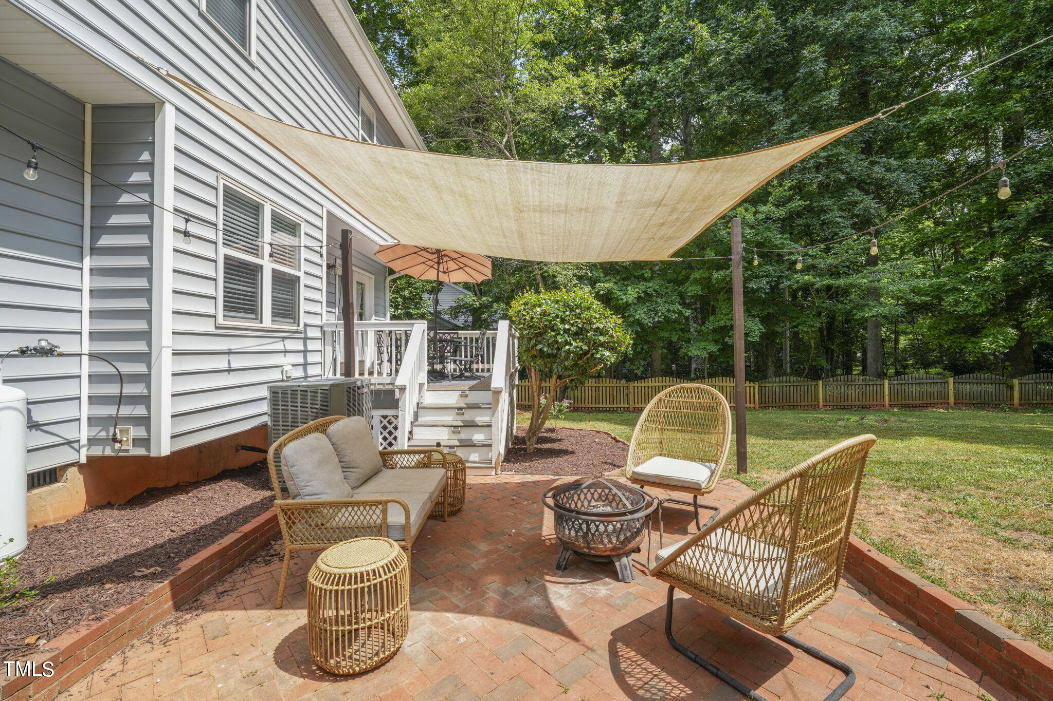 211 S English Hill Lane