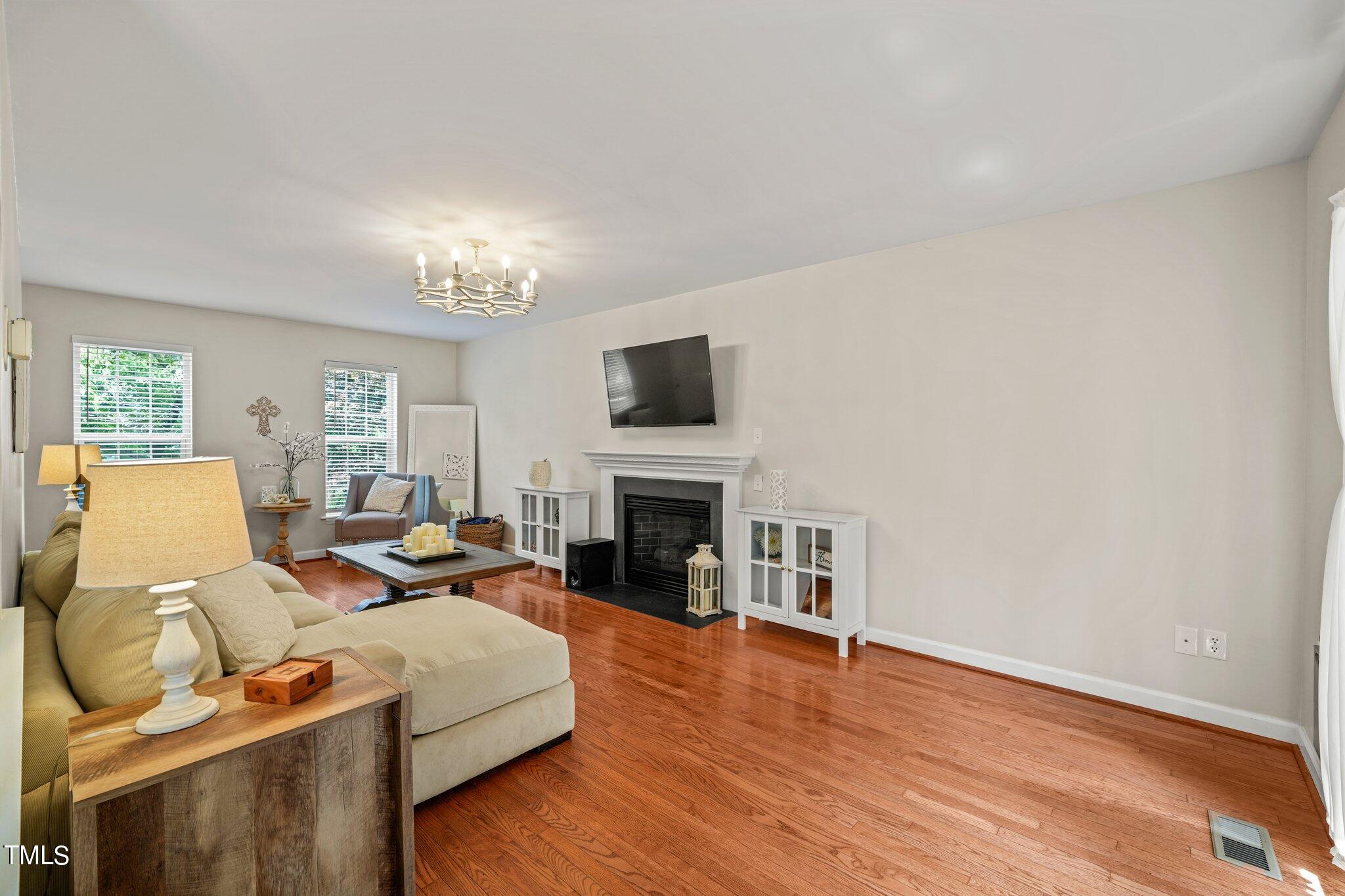 211 S English Hill Lane