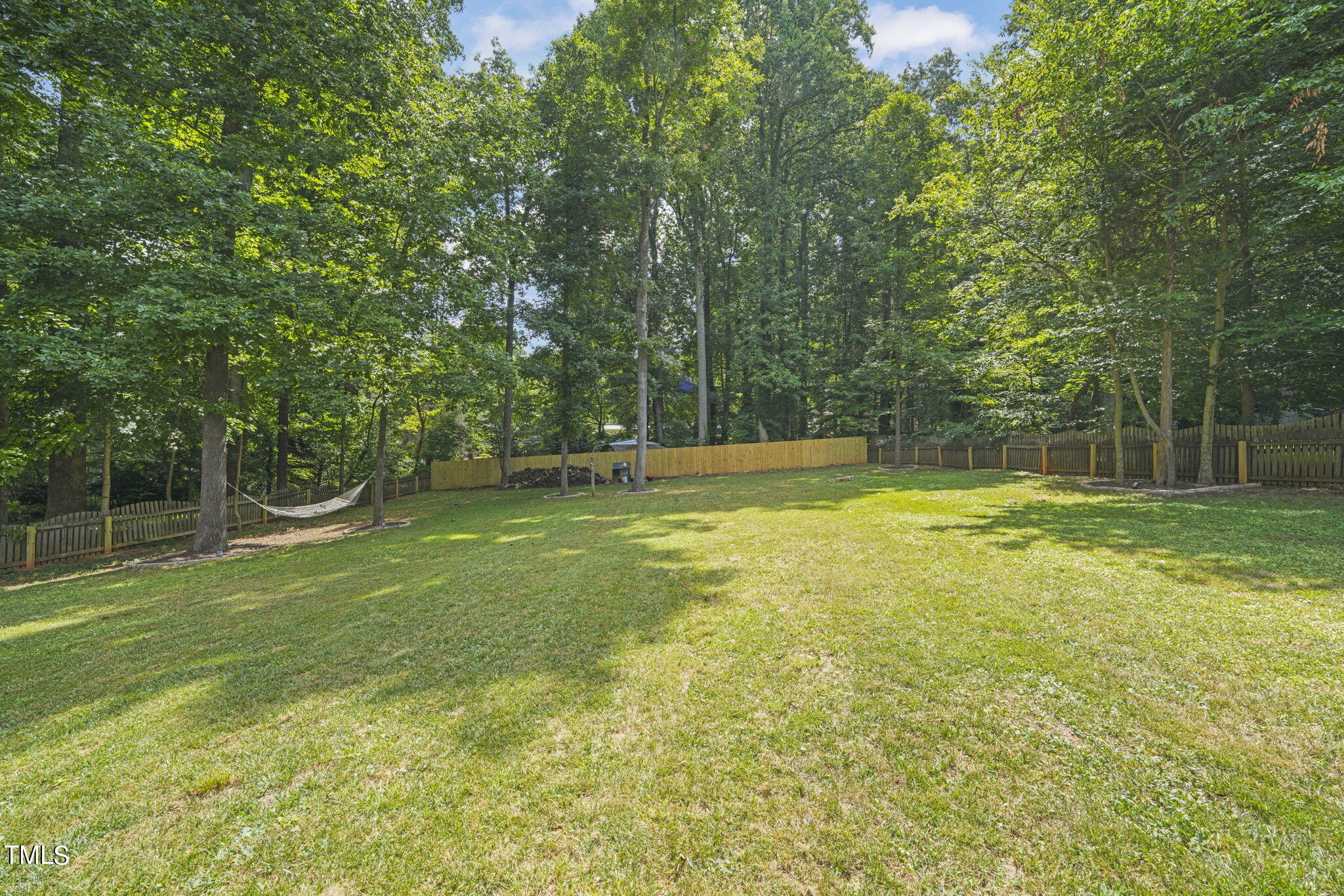 211 S English Hill Lane