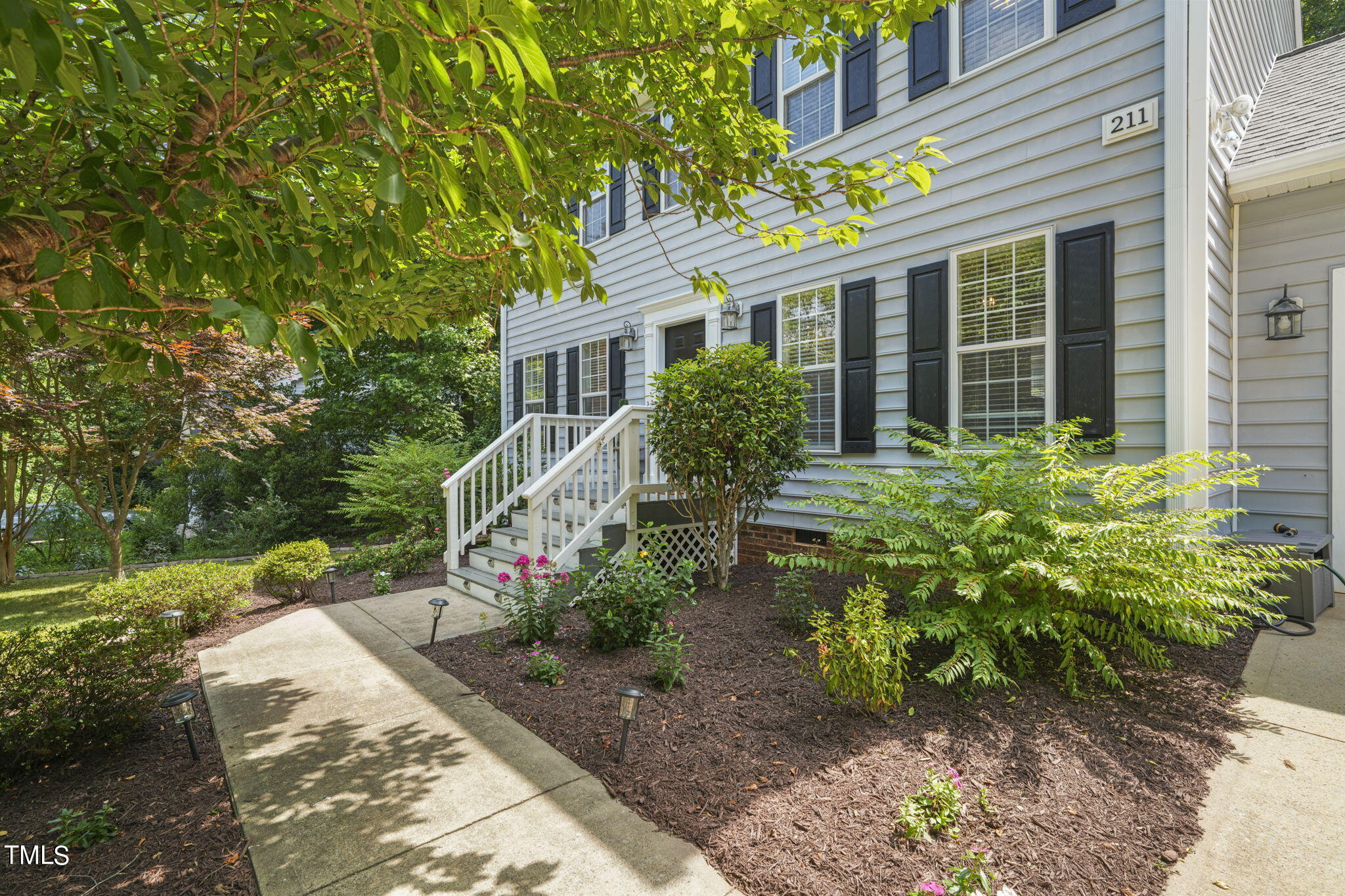 211 S English Hill Lane